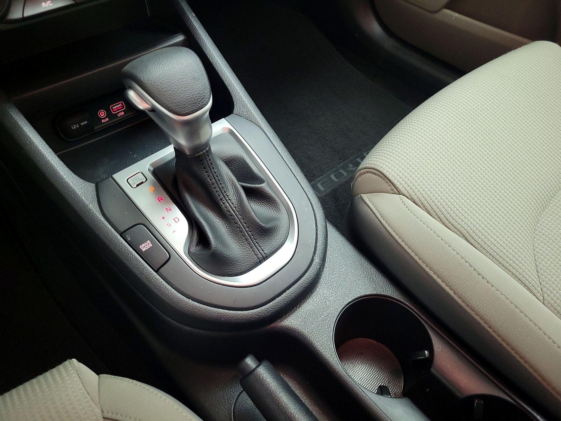 Thumbnail: 2021 Kia Forte - 17