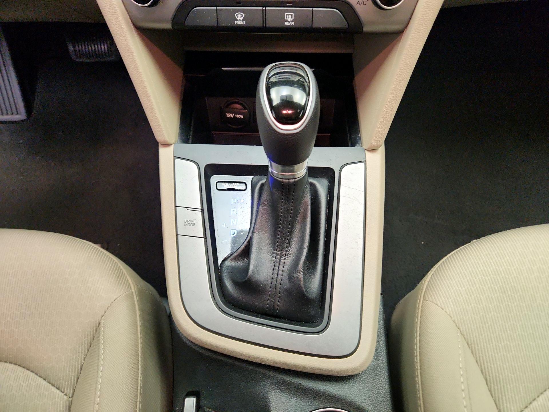 Thumbnail: 2018 Hyundai Elantra - 16