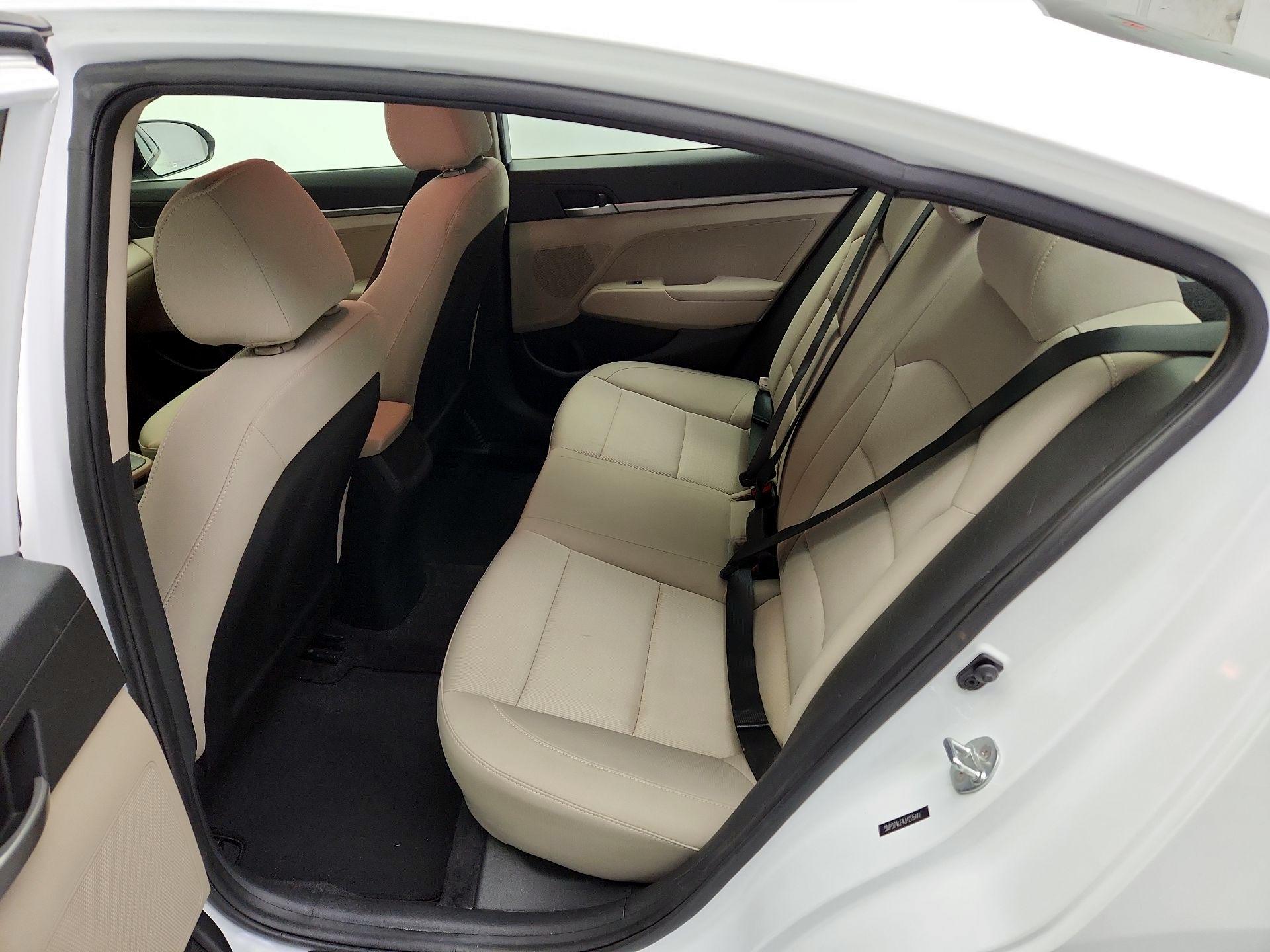 Thumbnail: 2018 Hyundai Elantra - 18