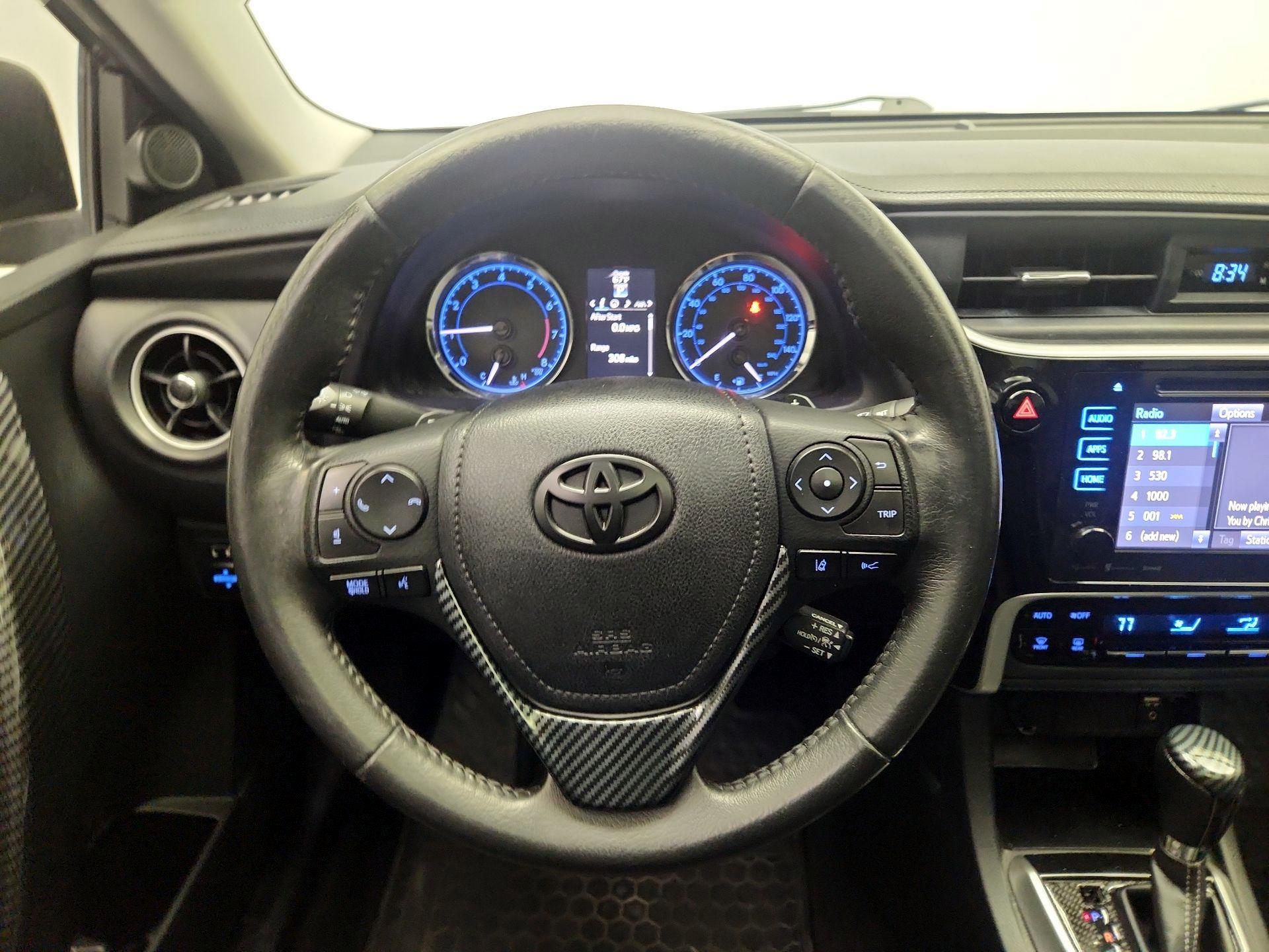 Thumbnail: 2017 Toyota Corolla - 10