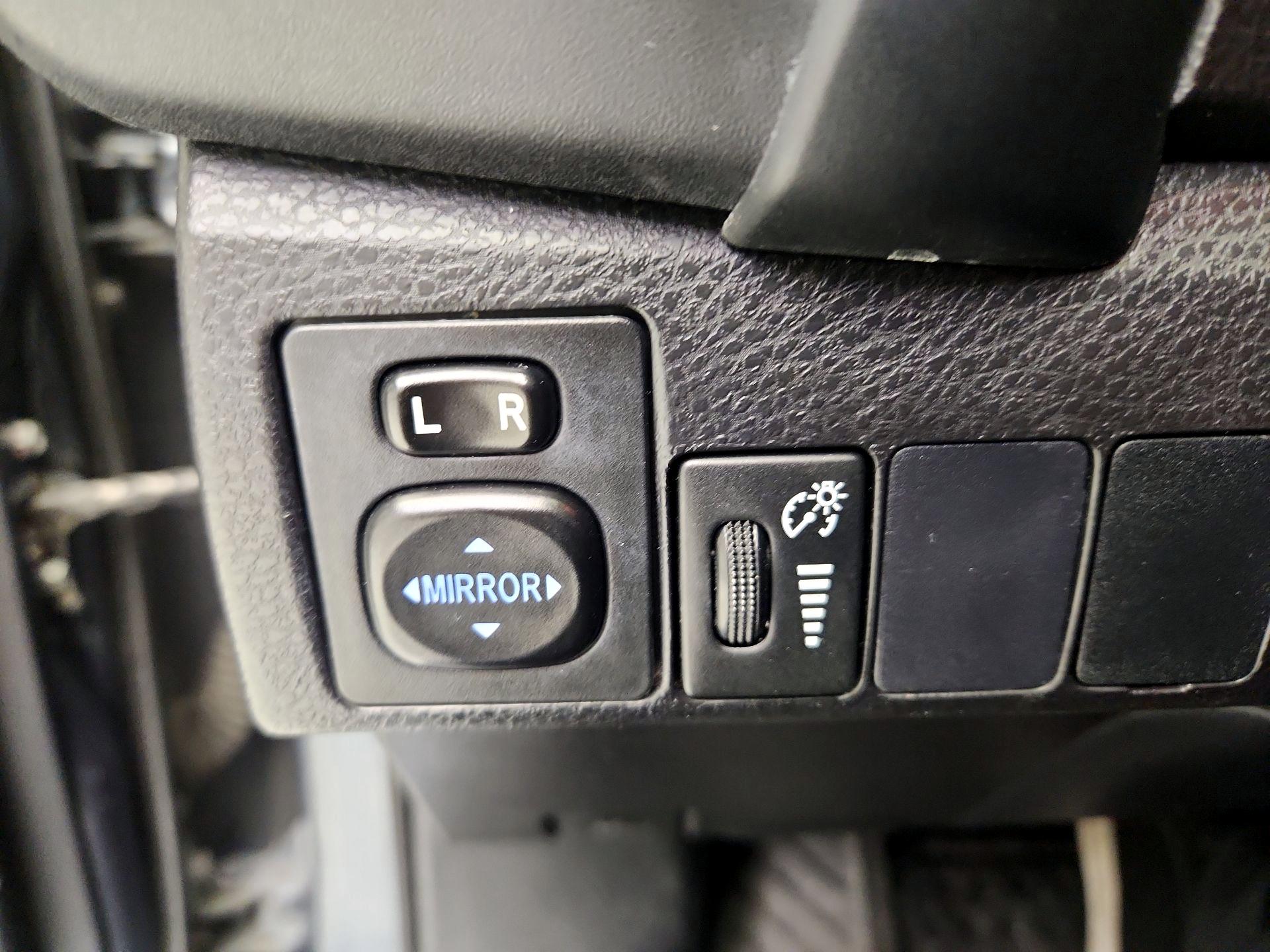 Thumbnail: 2017 Toyota Corolla - 13