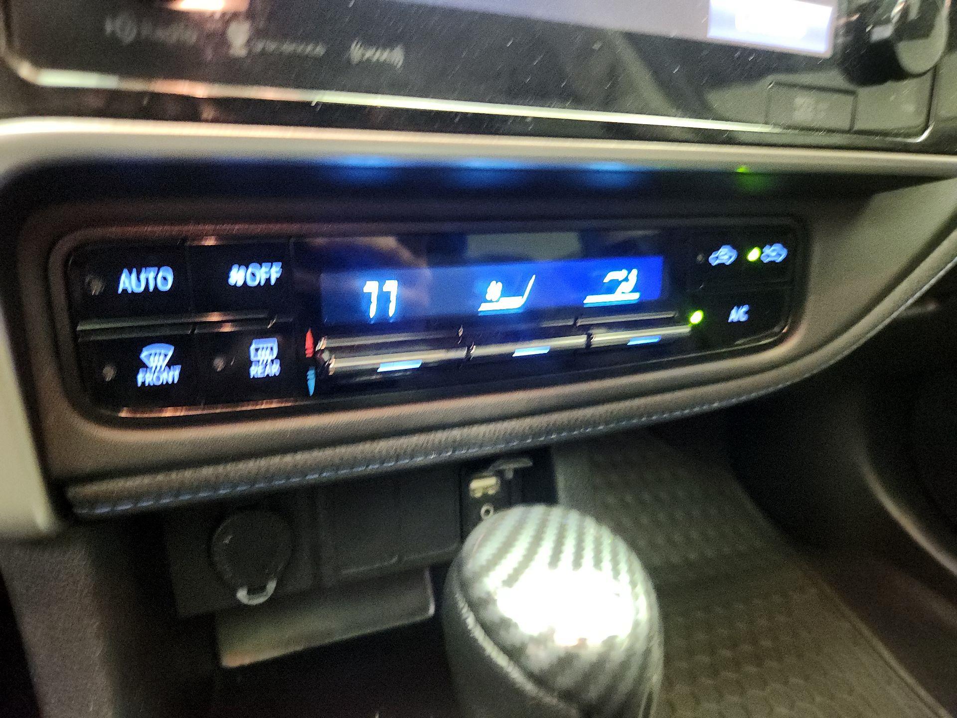 Thumbnail: 2017 Toyota Corolla - 16