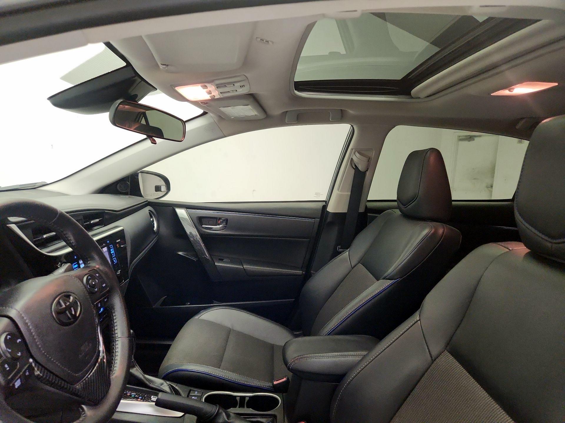 Thumbnail: 2017 Toyota Corolla - 18