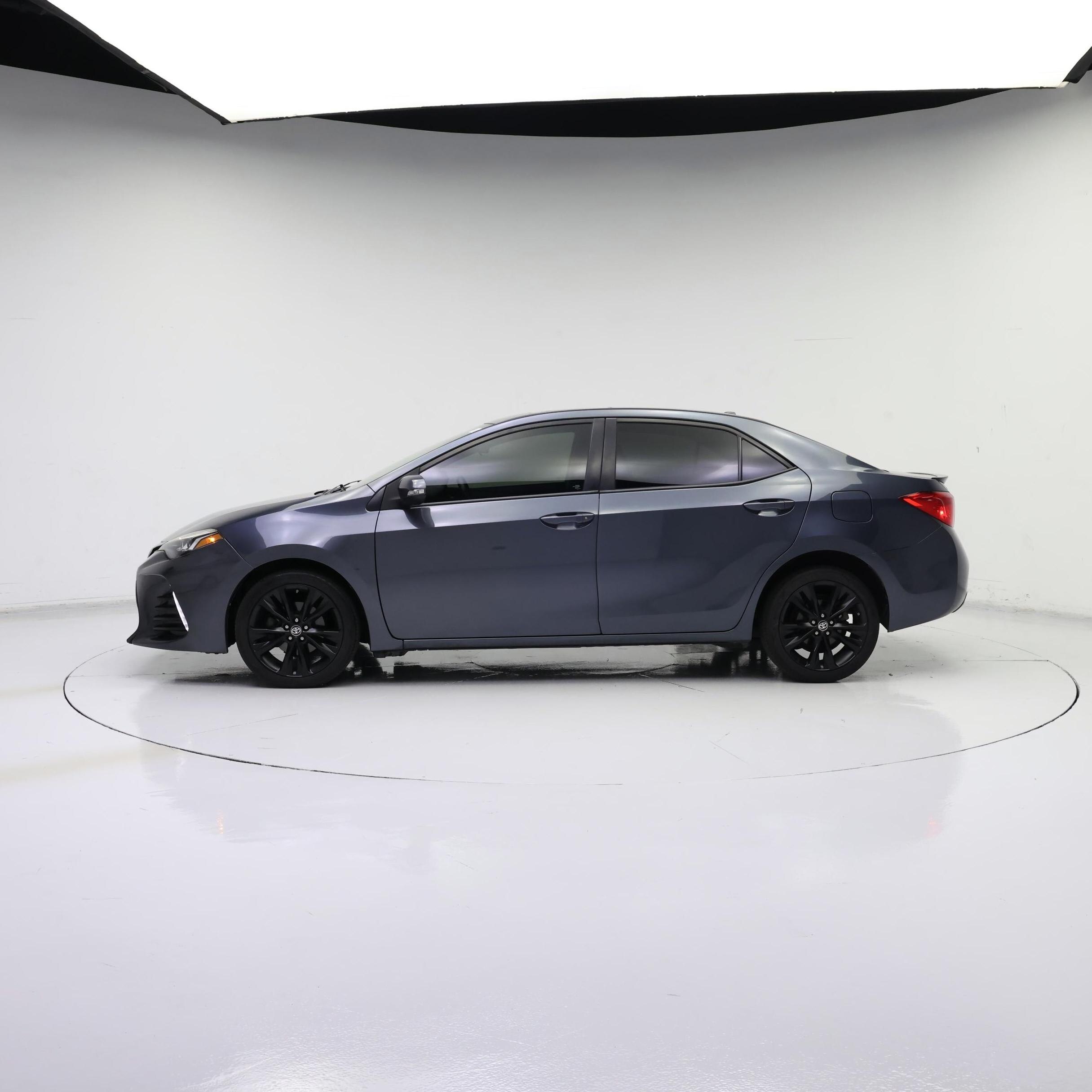 Thumbnail: 2017 Toyota Corolla - 3