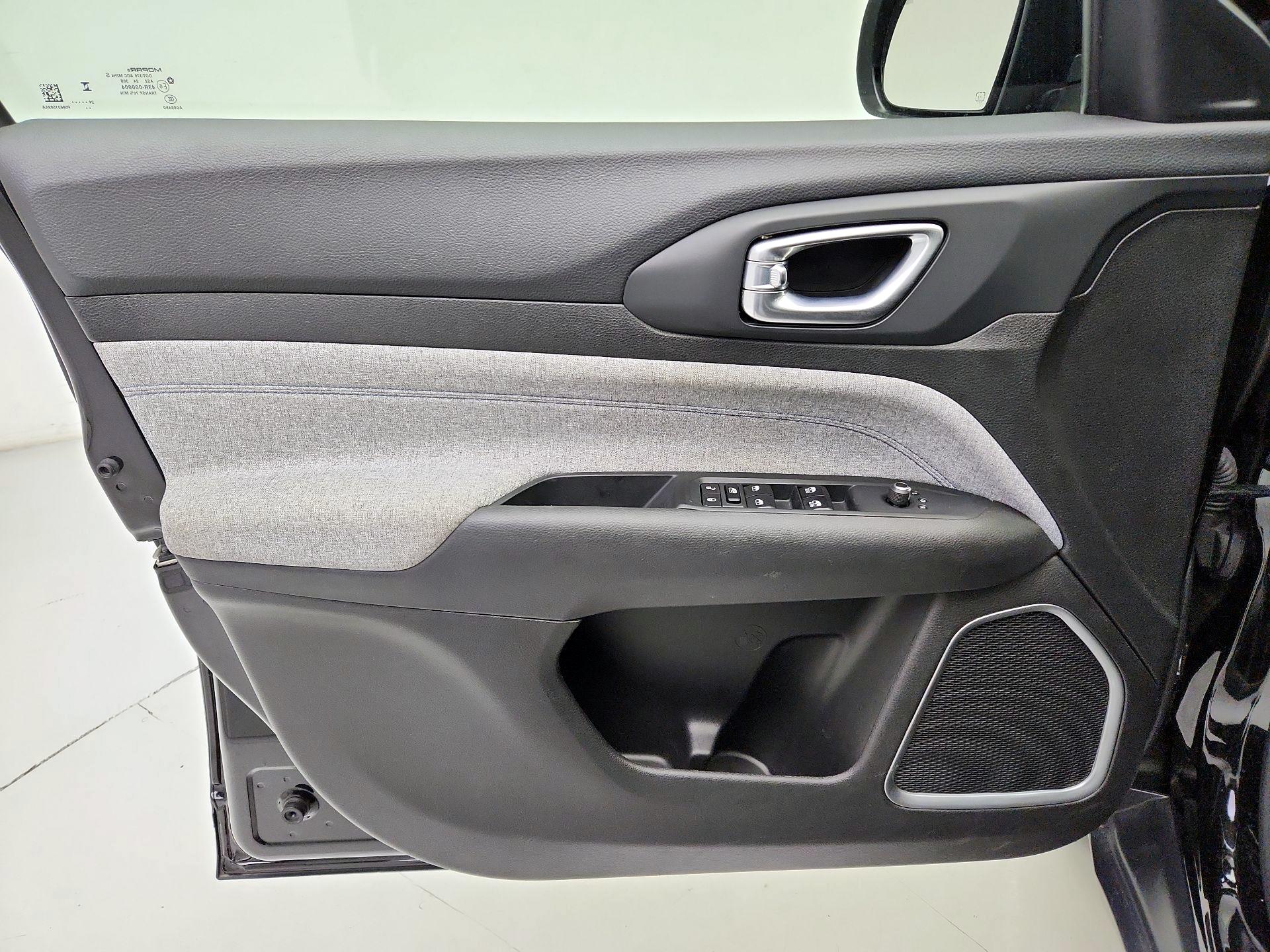 Thumbnail: 2025 Jeep Compass - 12