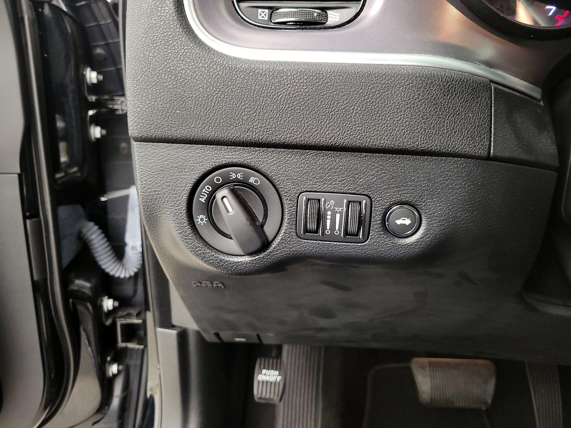 Thumbnail: 2022 Dodge Charger - 13