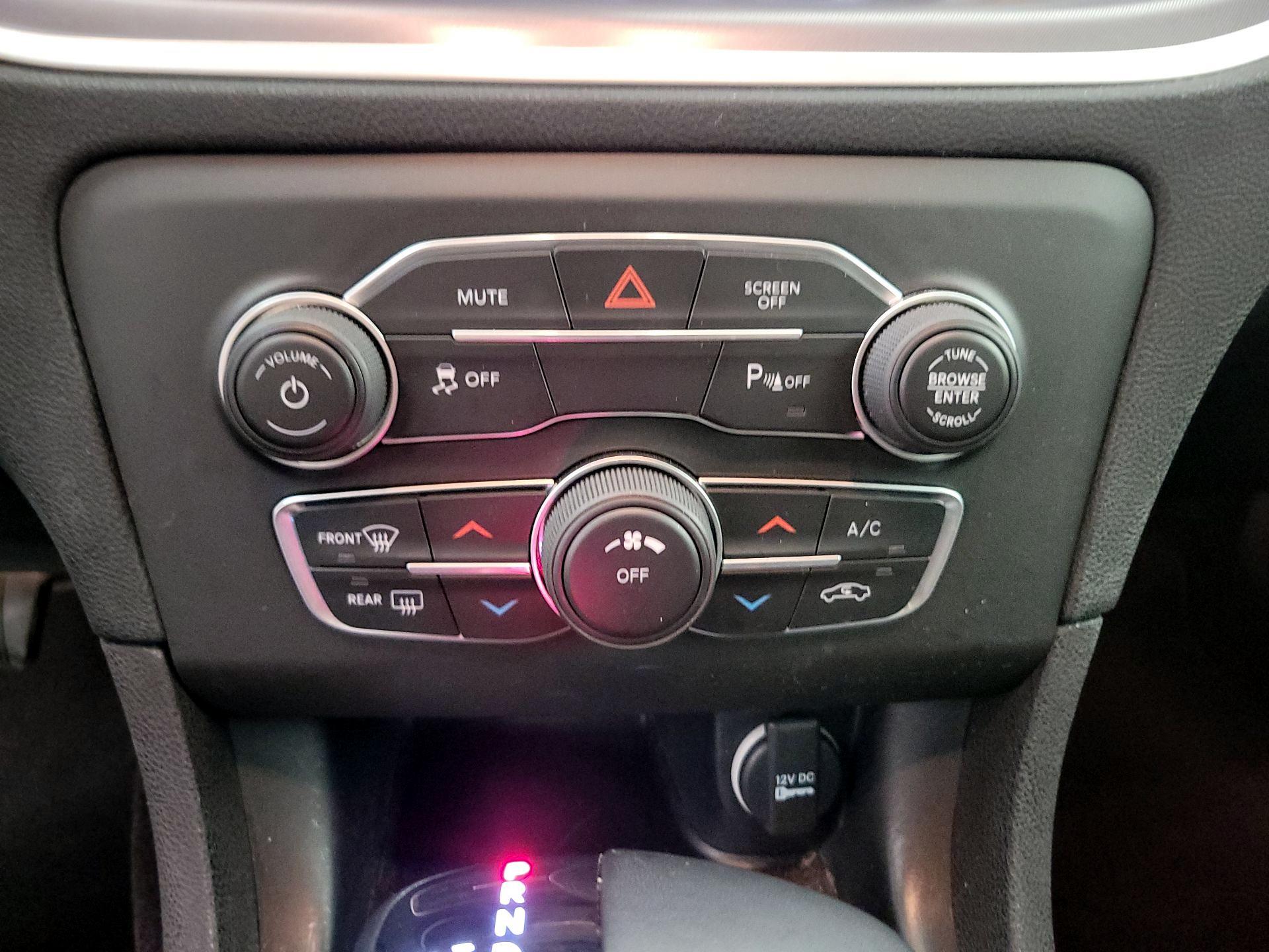 Thumbnail: 2022 Dodge Charger - 16