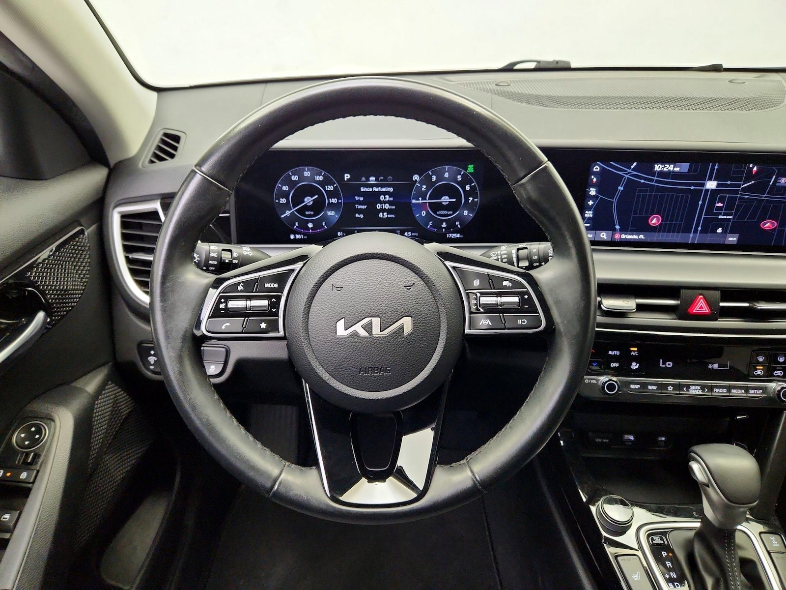 2024 Kia Seltos S - Photo 11