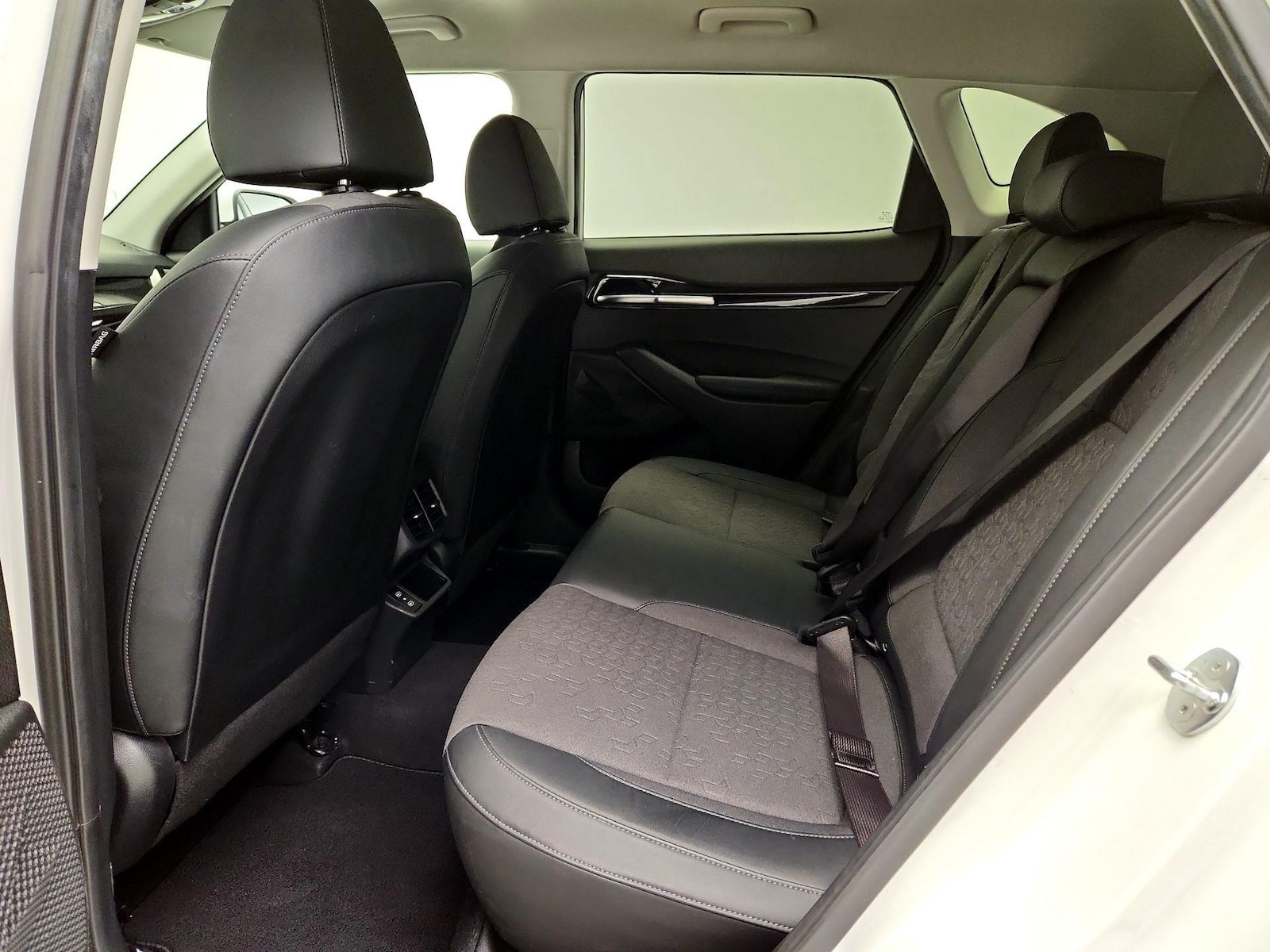 2024 Kia Seltos S - Photo 21