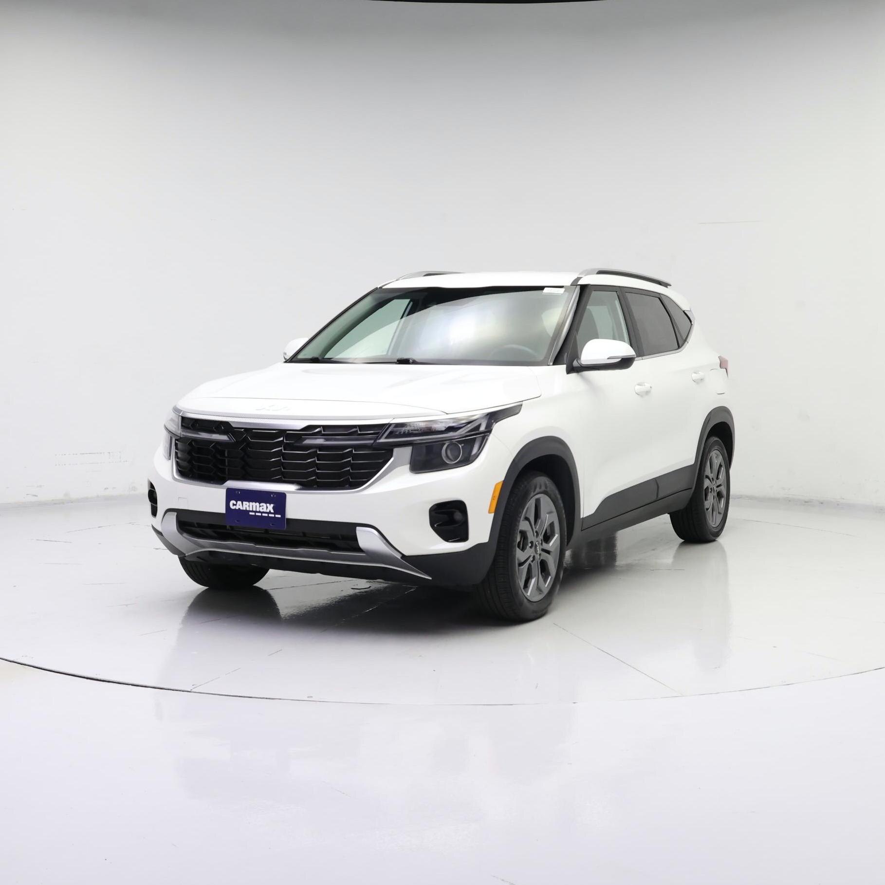 Thumbnail: 2024 Kia Seltos - 4
