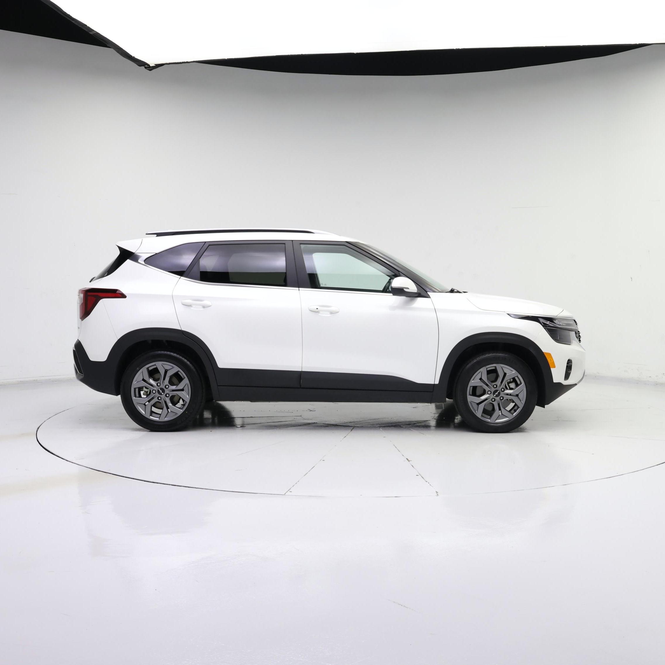 Thumbnail: 2024 Kia Seltos - 7