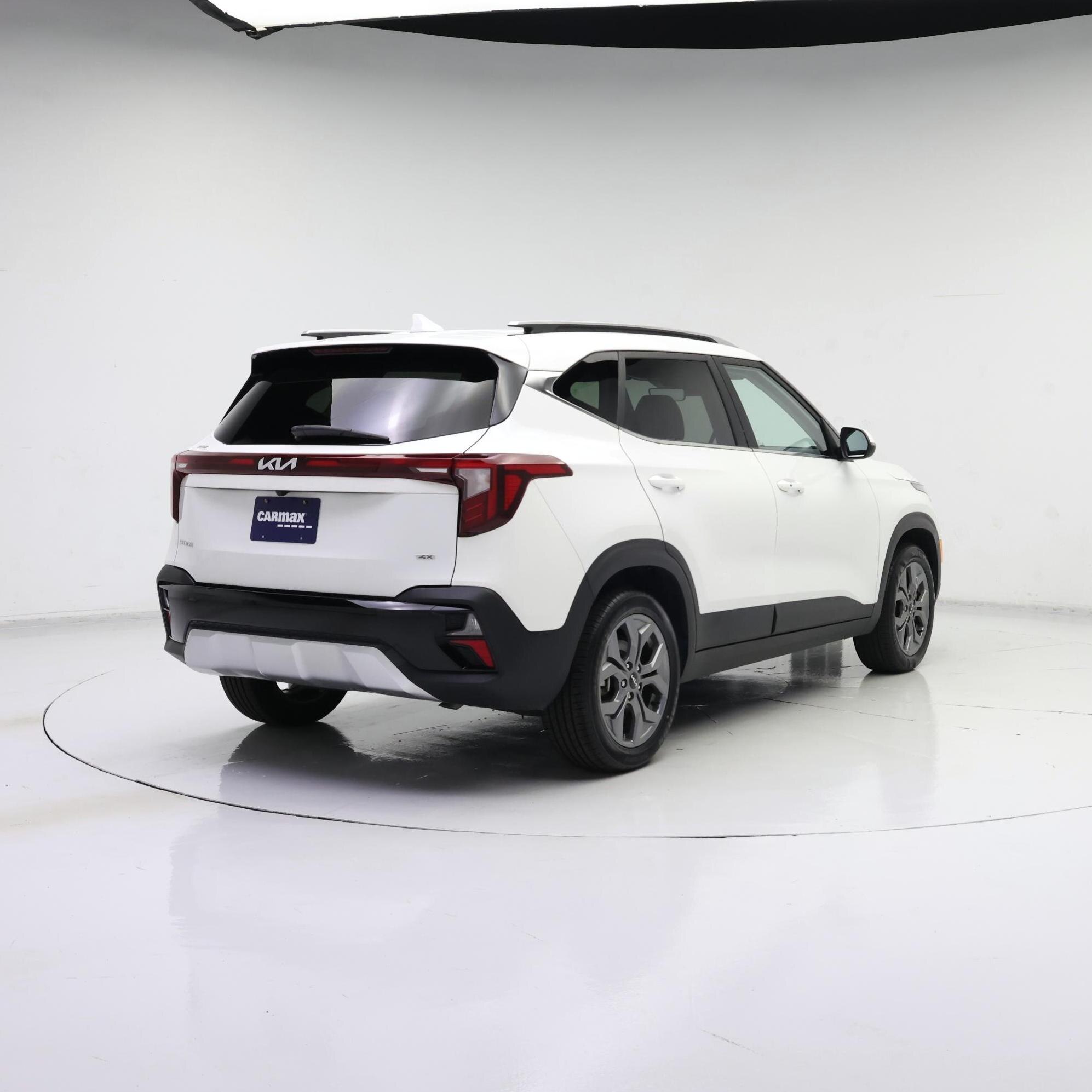 Thumbnail: 2024 Kia Seltos - 8