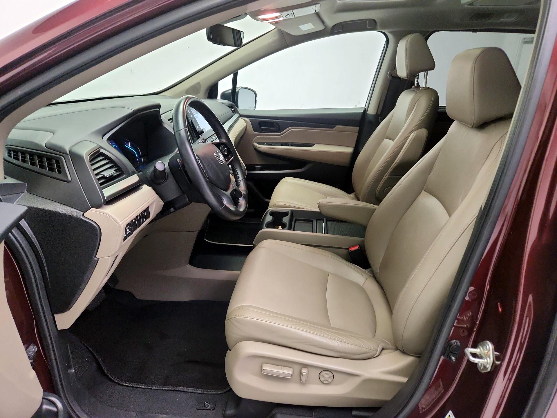 Thumbnail: 2018 Honda Odyssey - 9