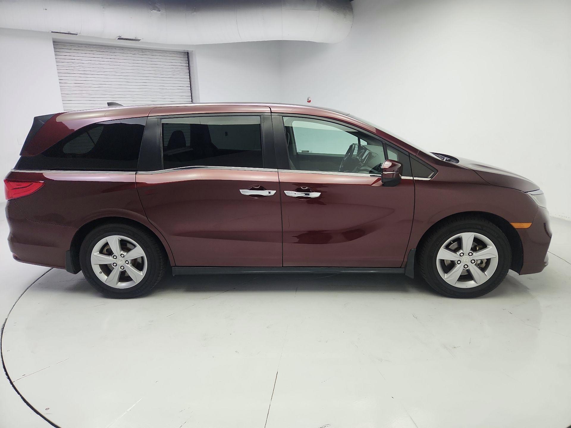Thumbnail: 2018 Honda Odyssey - 4