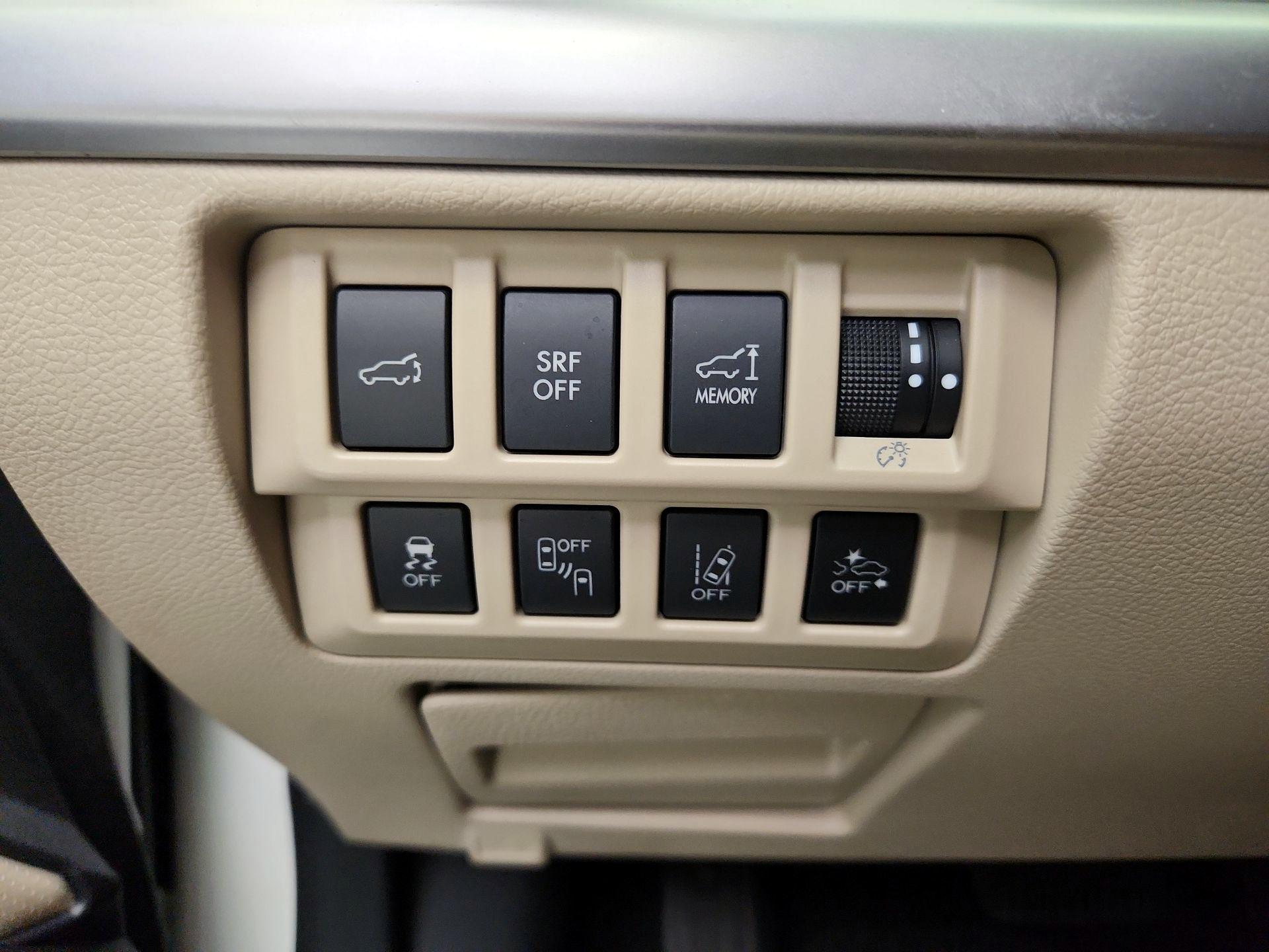 Thumbnail: 2015 Subaru Outback - 13