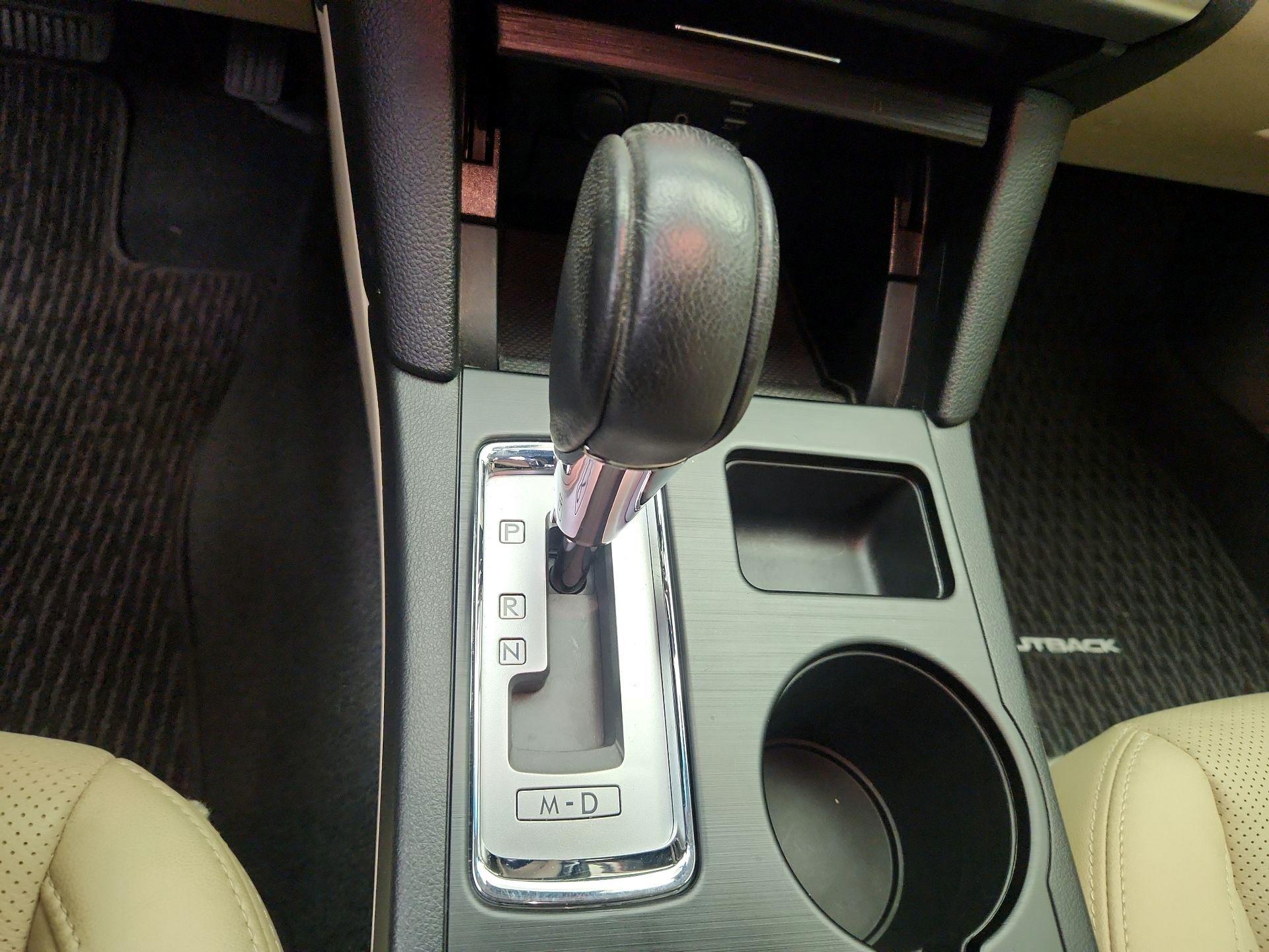 Thumbnail: 2015 Subaru Outback - 18