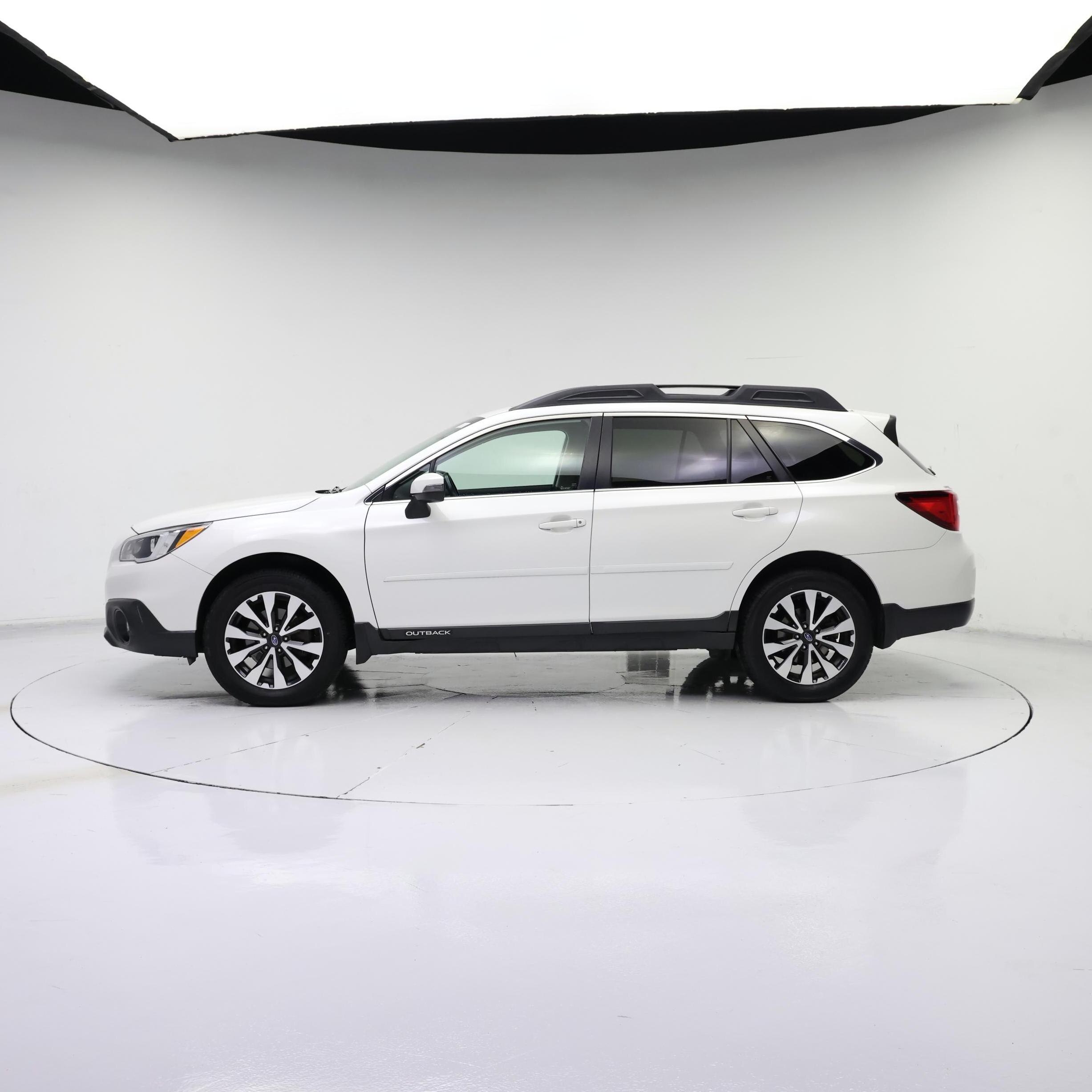 Thumbnail: 2015 Subaru Outback - 3