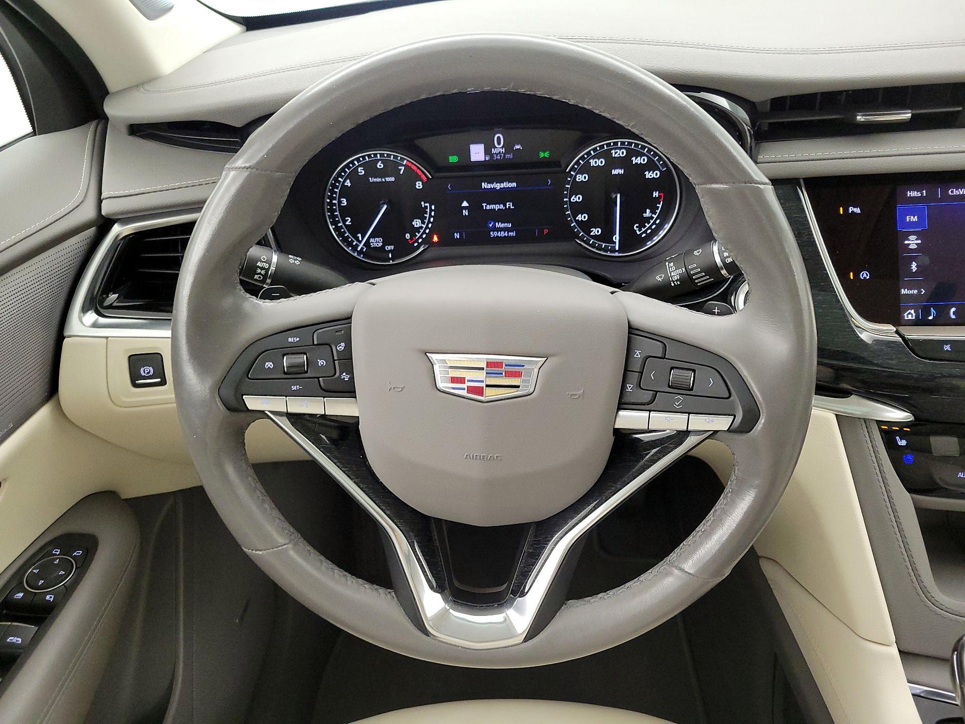 Thumbnail: 2023 Cadillac XT6 - 10