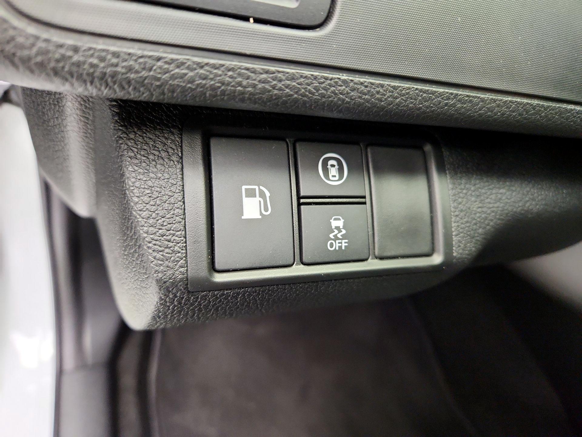 Thumbnail: 2021 Honda Insight - 13