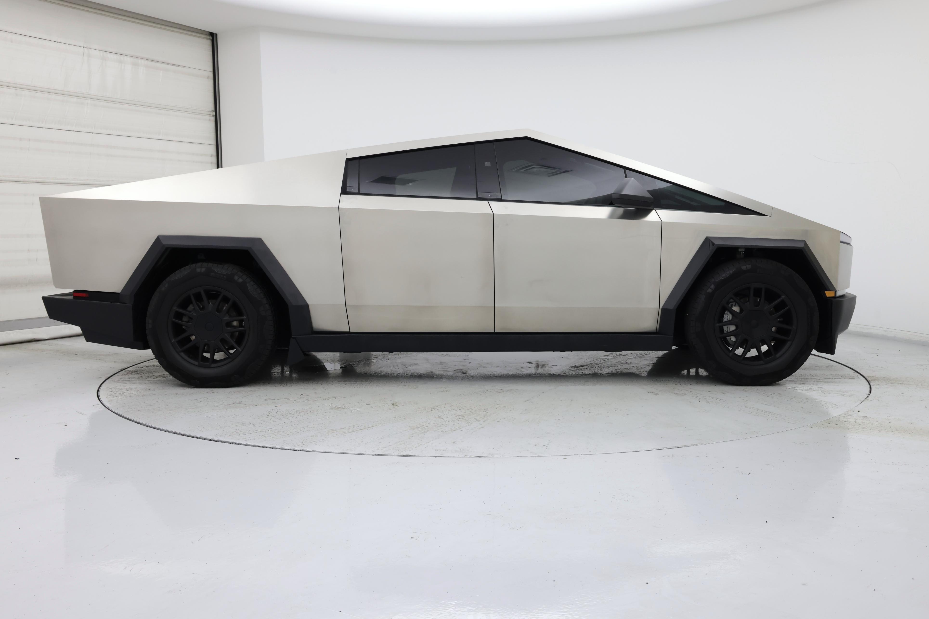 Thumbnail: 2024 Tesla Cybertruck - 7