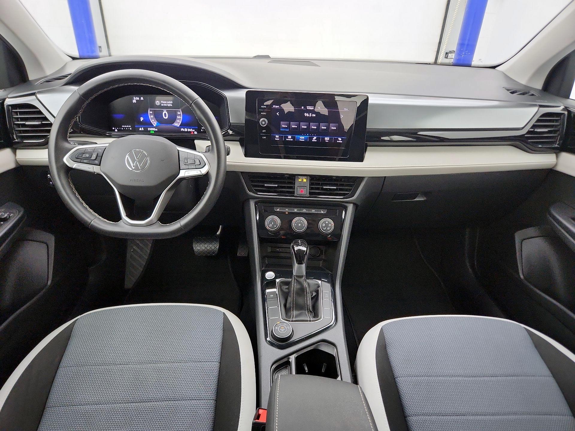 Thumbnail: 2025 Volkswagen Taos - 9