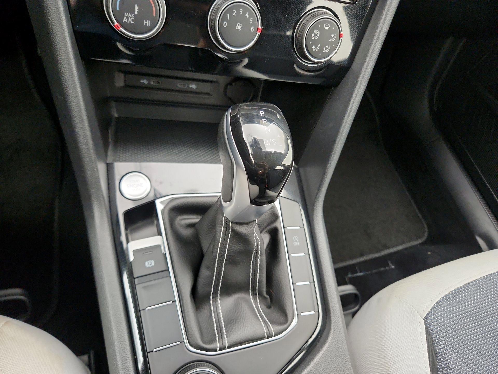 Thumbnail: 2025 Volkswagen Taos - 17