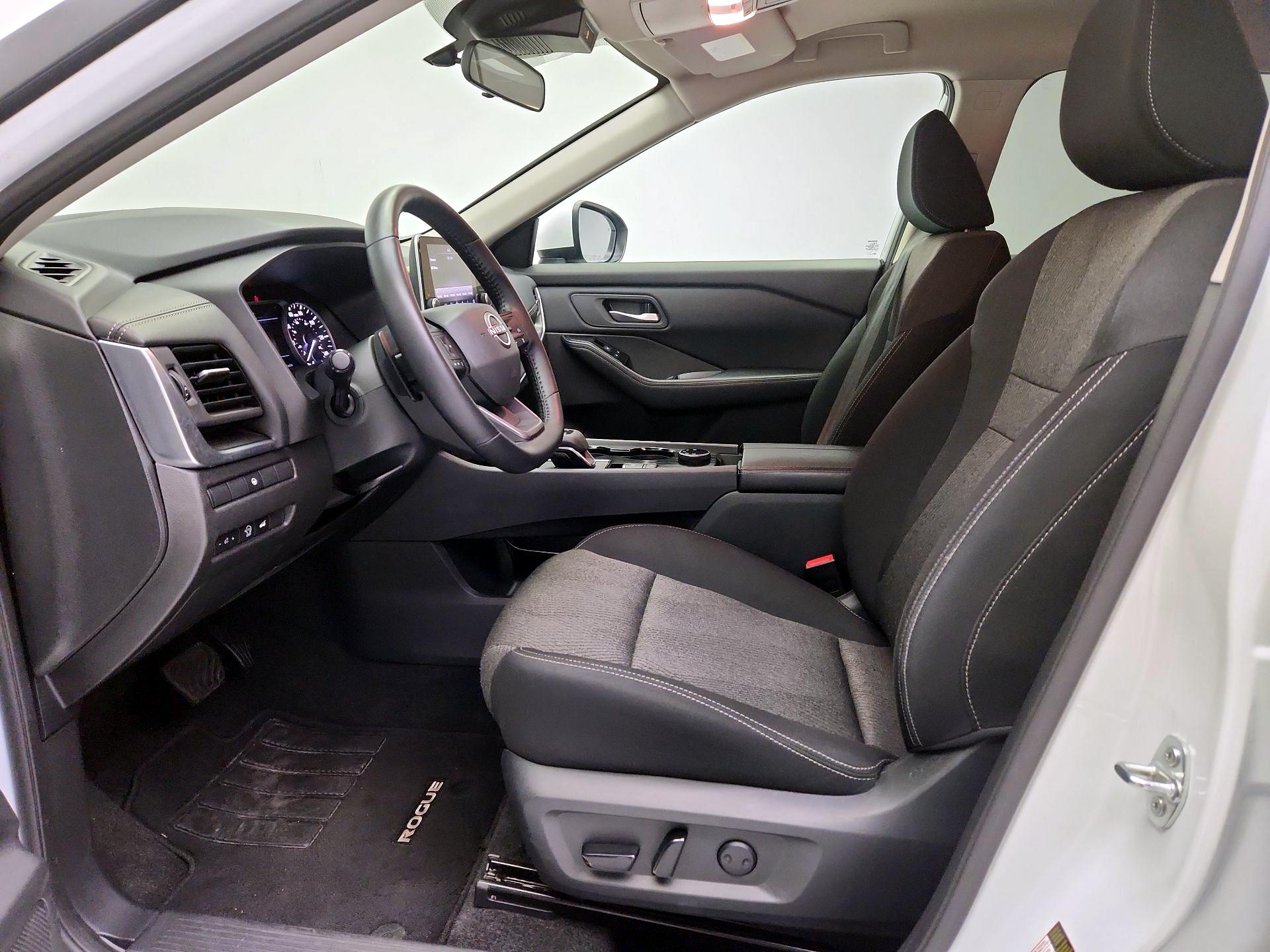 Thumbnail: 2025 Nissan Rogue - 11