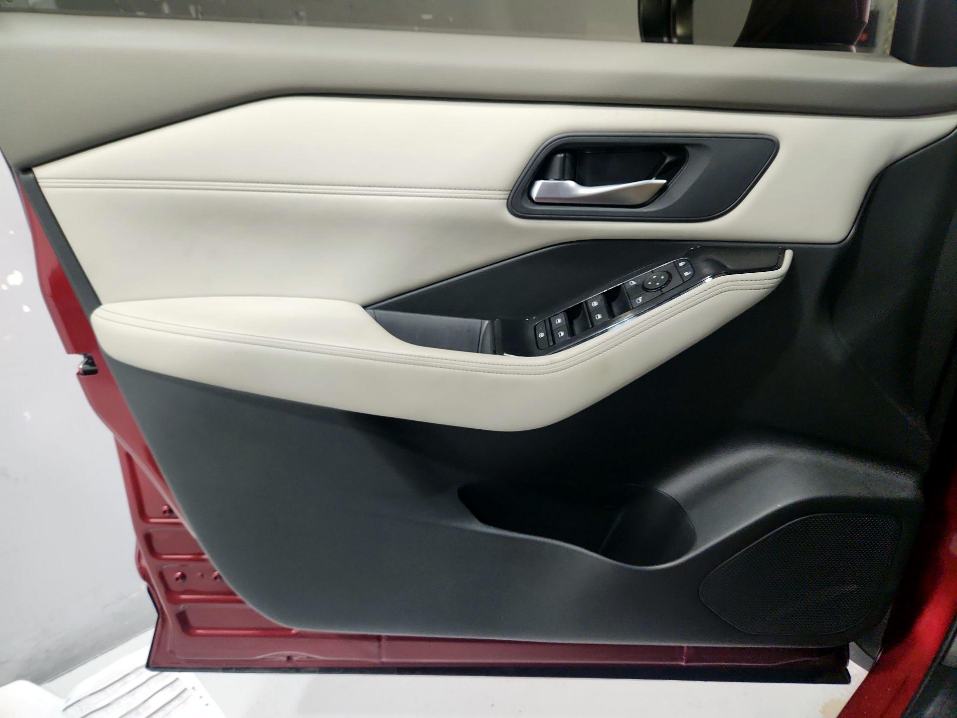 Thumbnail: 2025 Nissan Rogue - 12