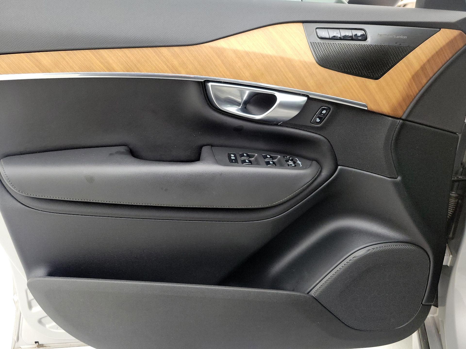 Thumbnail: 2023 Volvo XC90 - 12