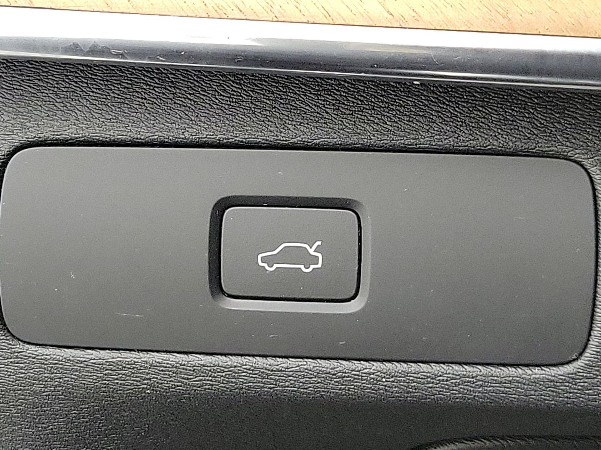 Thumbnail: 2023 Volvo XC90 - 13