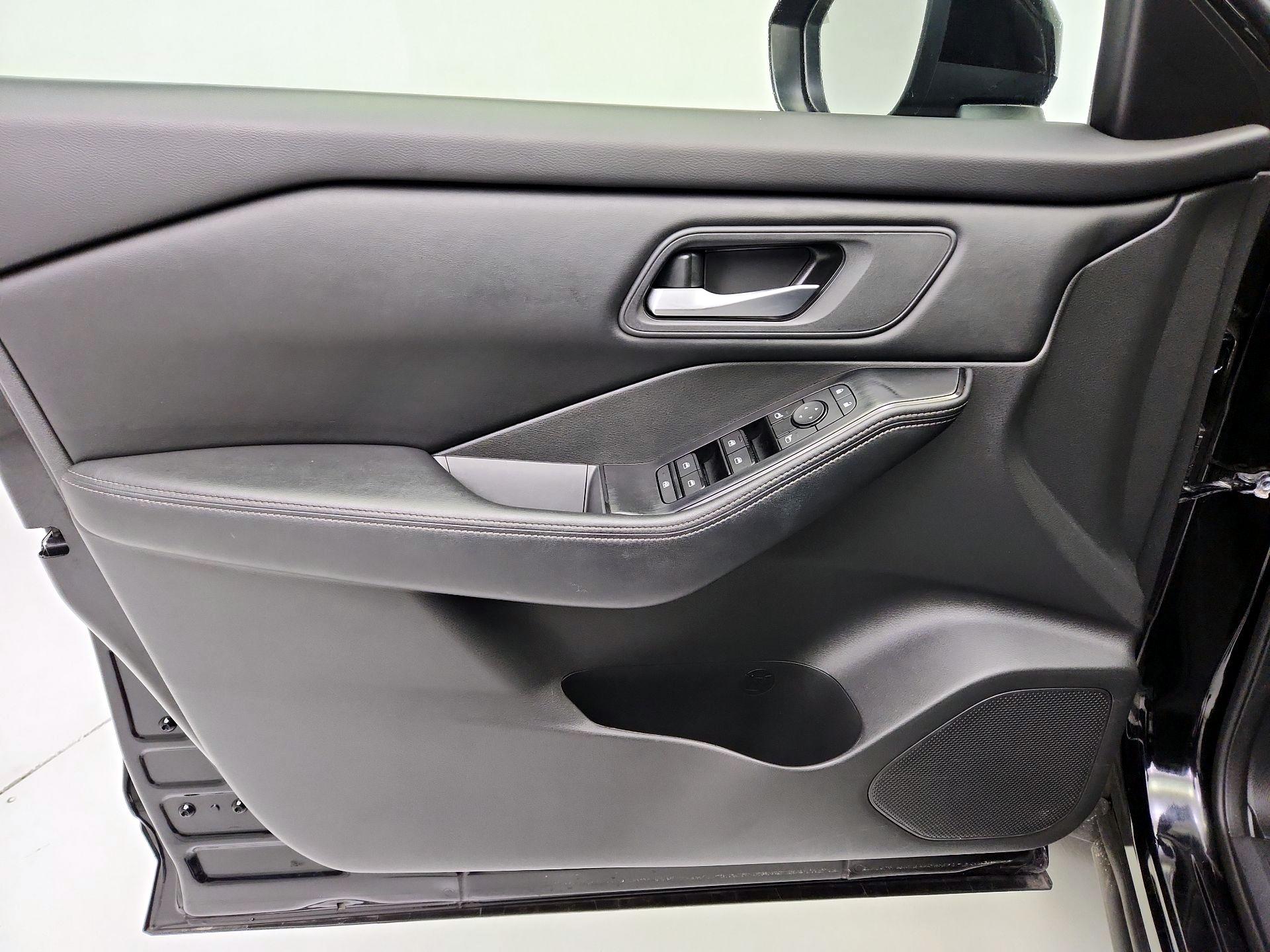 Thumbnail: 2025 Nissan Rogue - 12