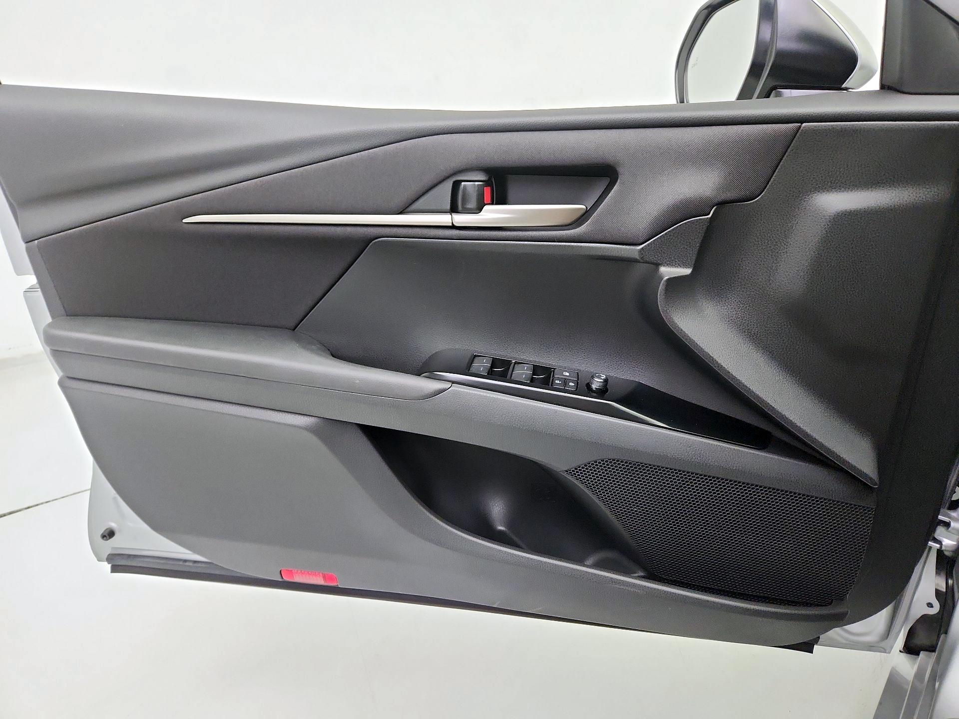 Thumbnail: 2025 Toyota Camry - 12