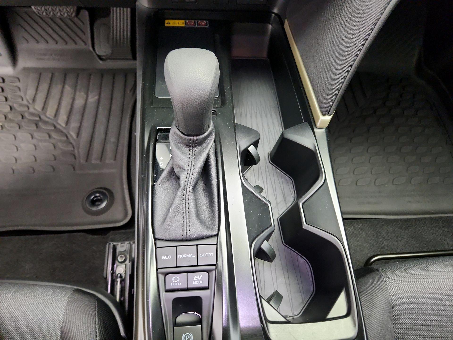 Thumbnail: 2025 Toyota Camry - 17