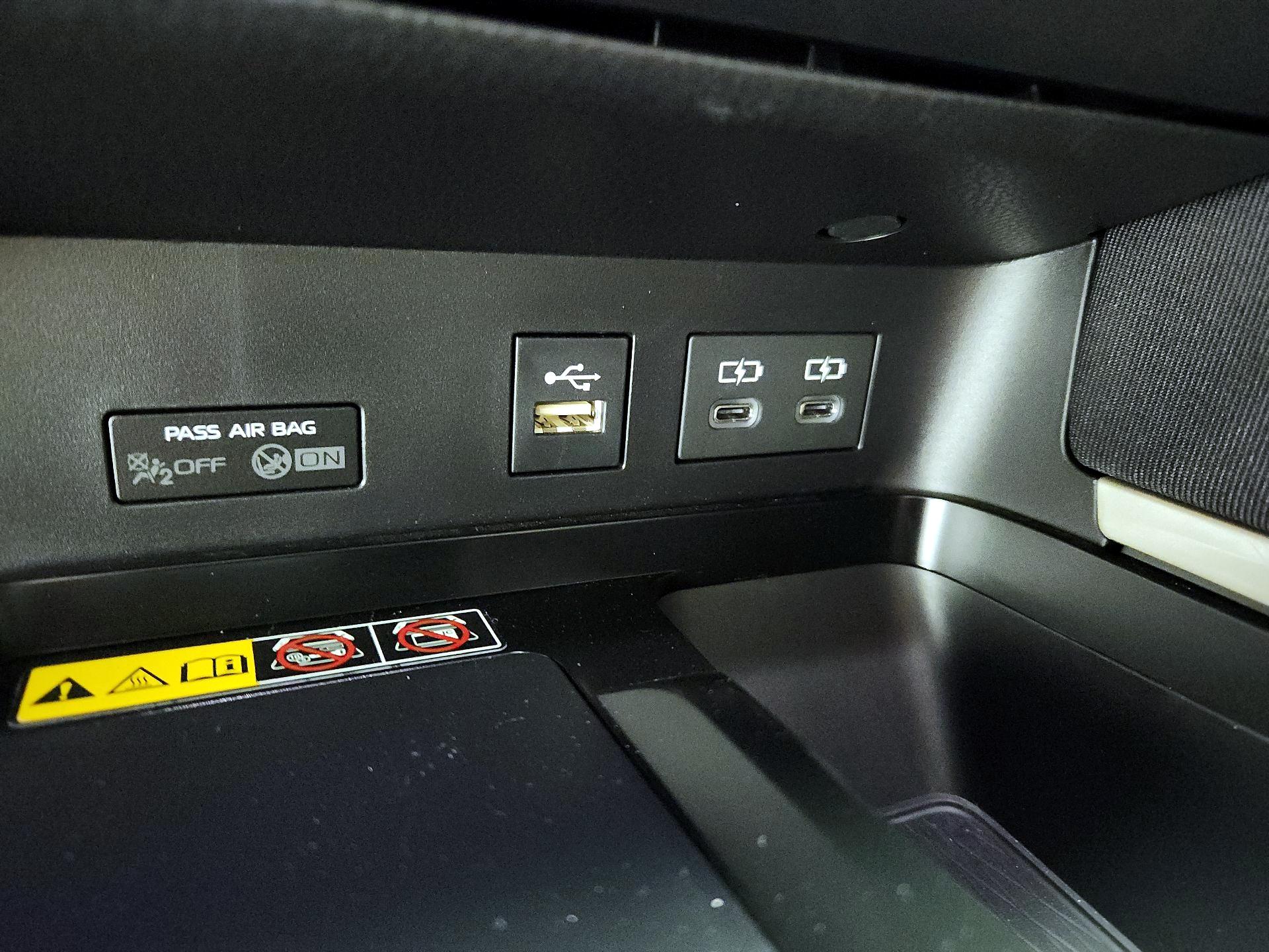 Thumbnail: 2025 Toyota Camry - 18