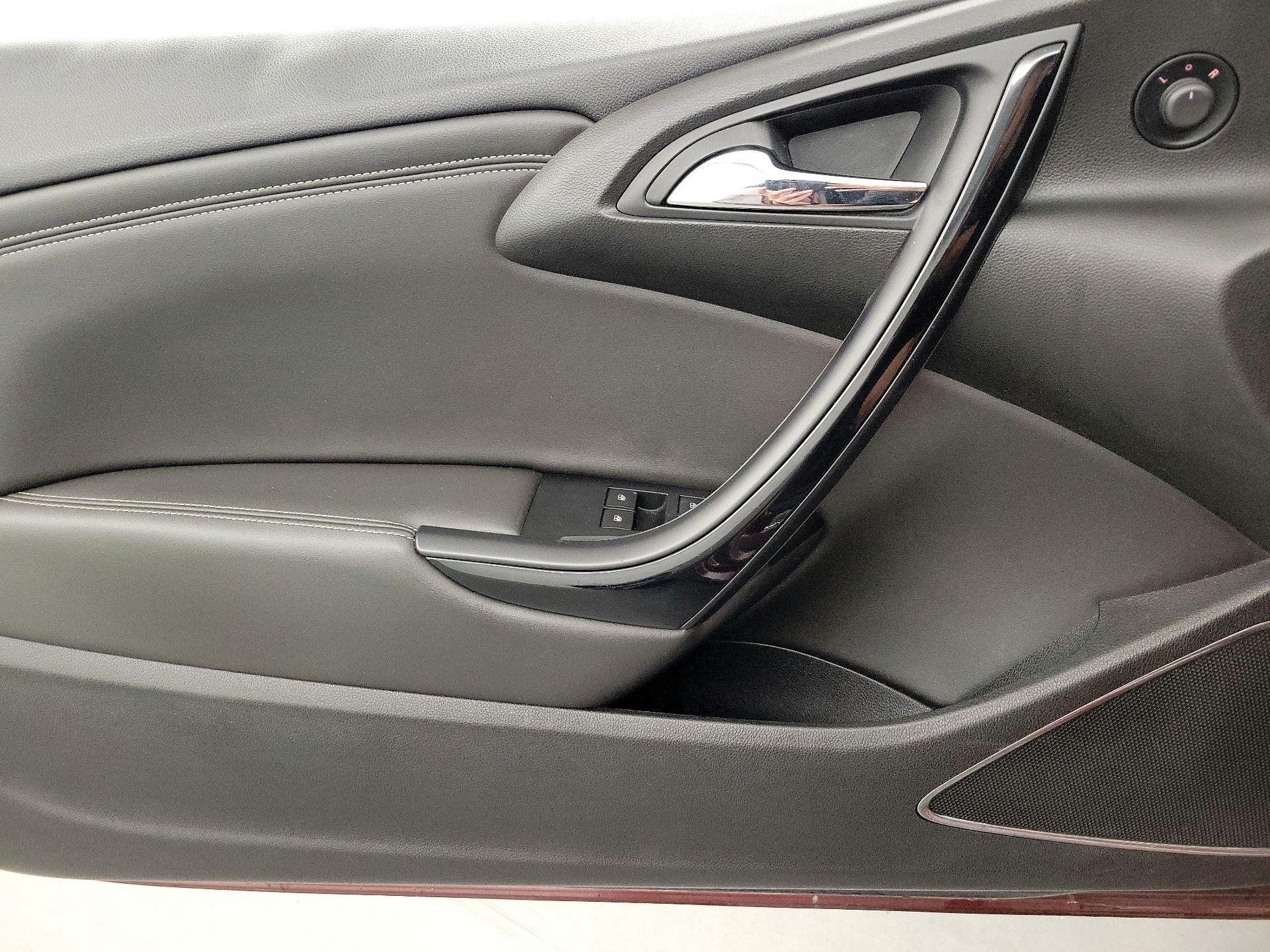 Thumbnail: 2018 Buick Cascada - 12