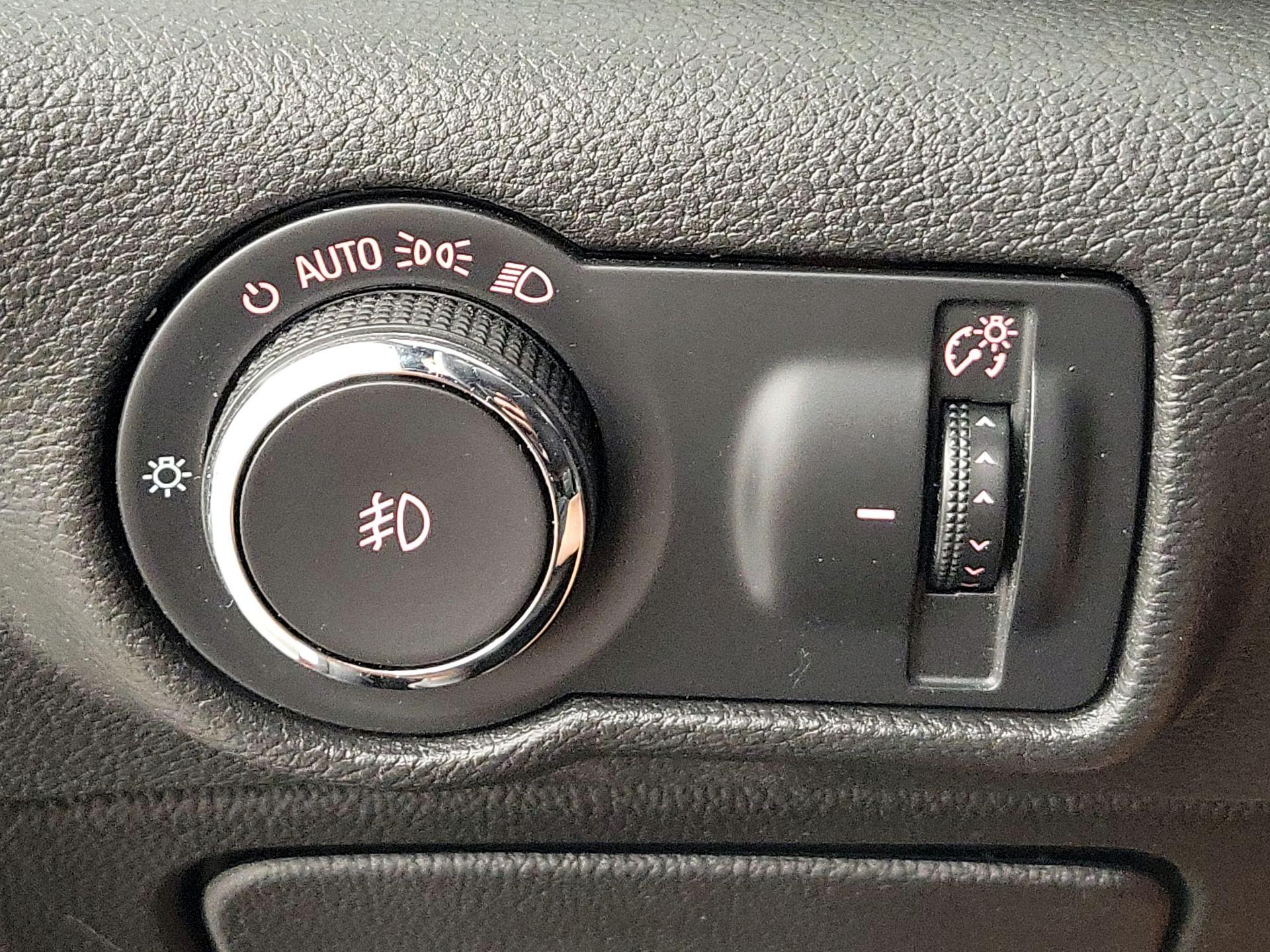 Thumbnail: 2018 Buick Cascada - 13