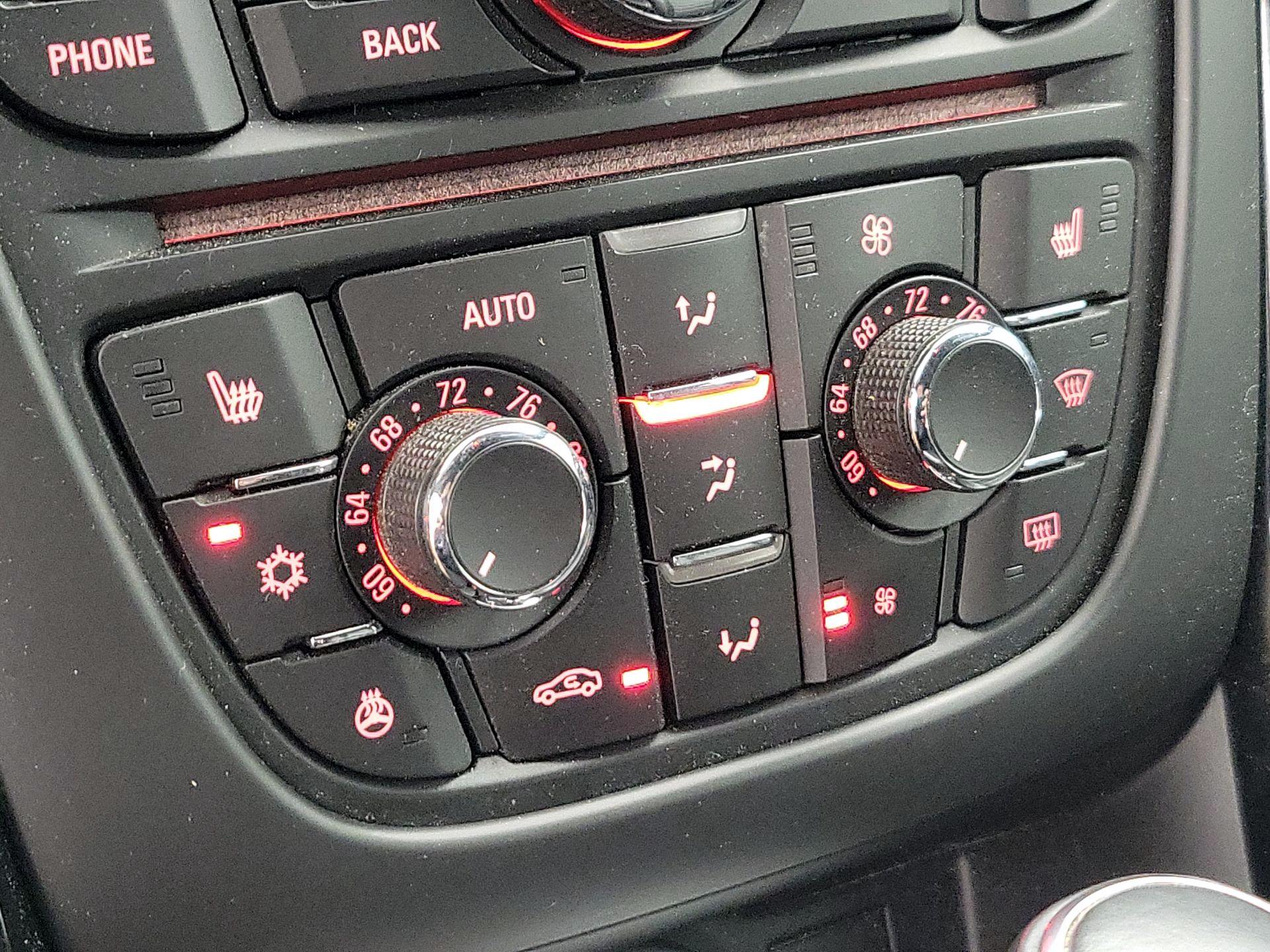 Thumbnail: 2018 Buick Cascada - 17