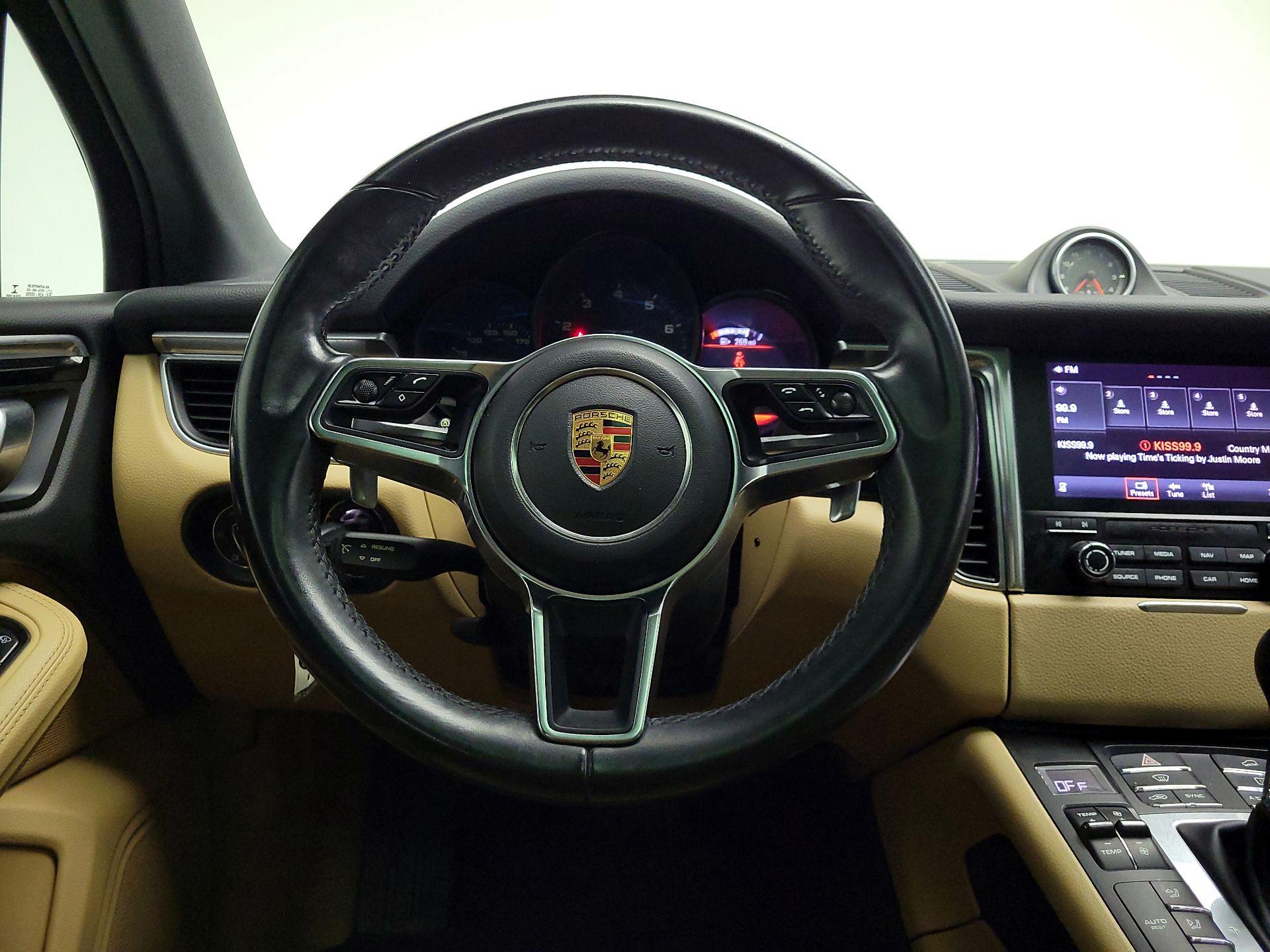 Thumbnail: 2018 Porsche Macan - 10