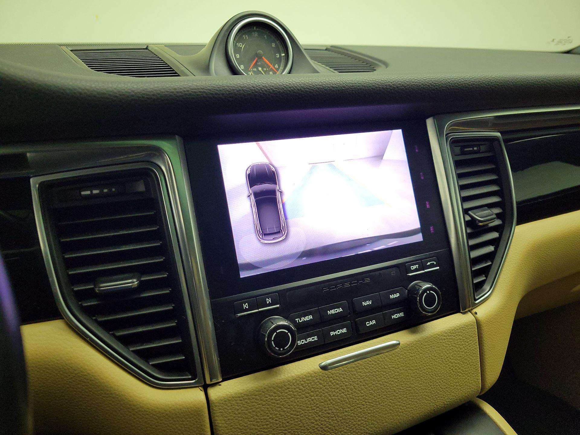 Thumbnail: 2018 Porsche Macan - 15