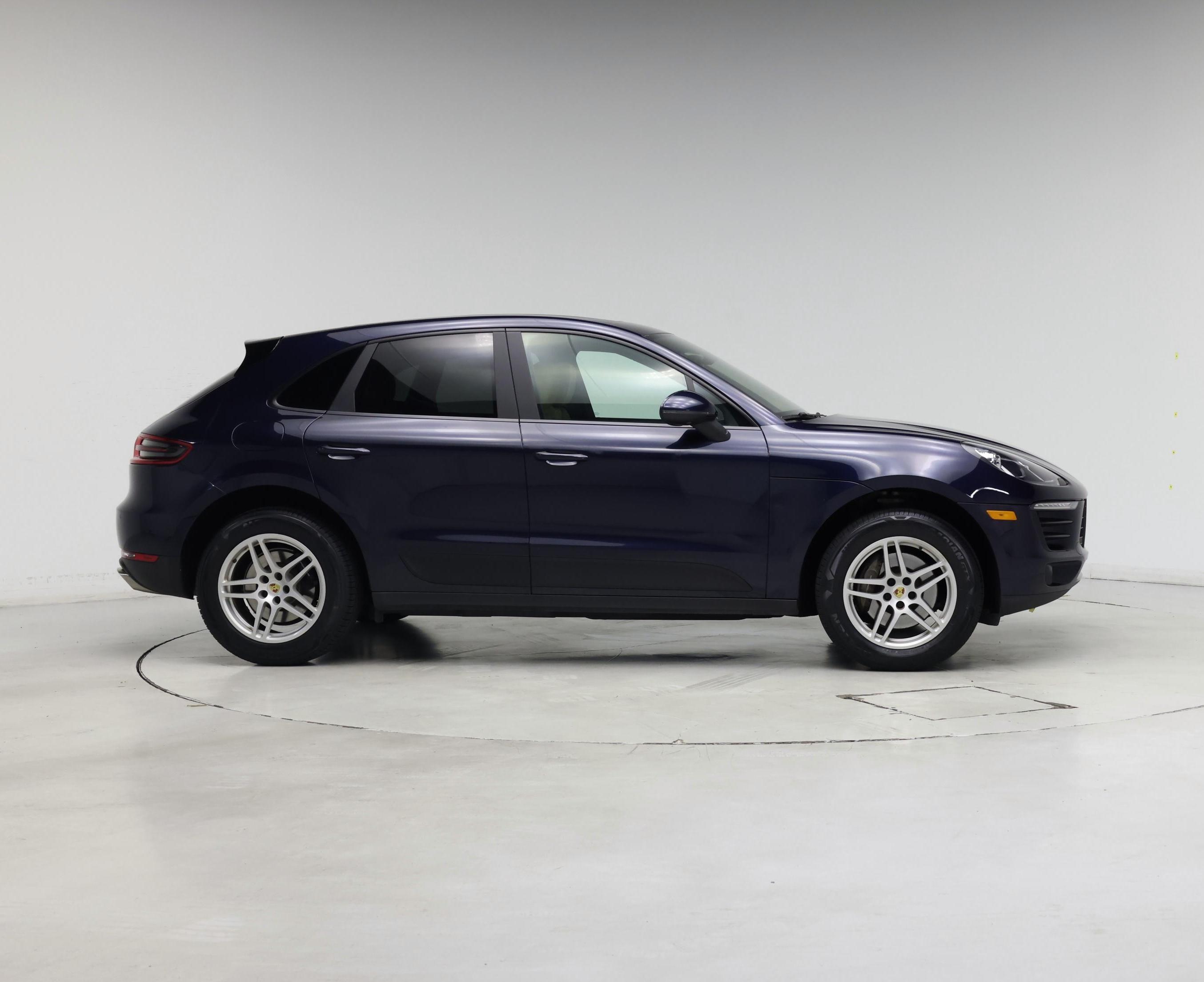 Thumbnail: 2018 Porsche Macan - 7