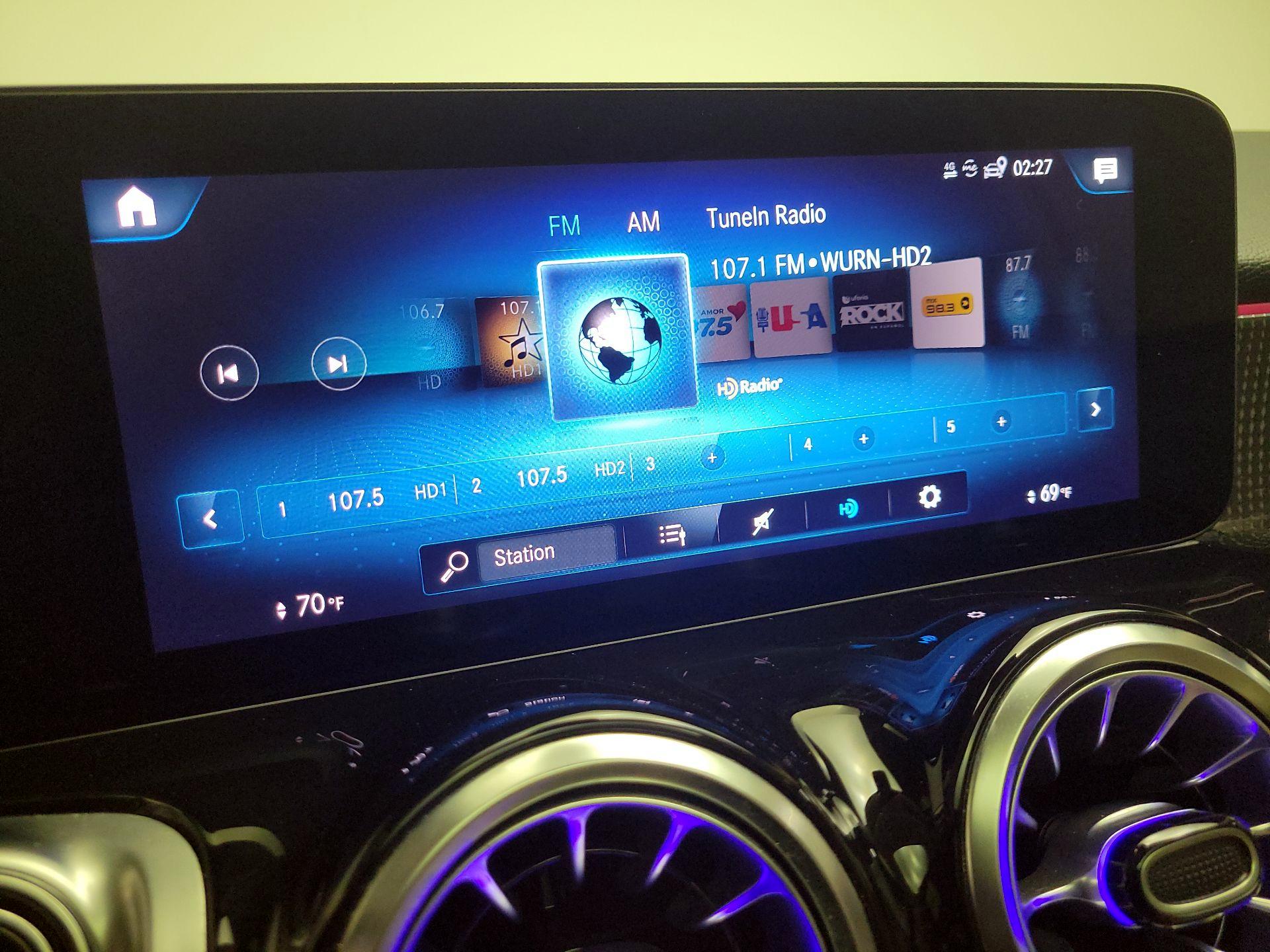 Thumbnail: 2022 Mercedes-Benz GLB - 15