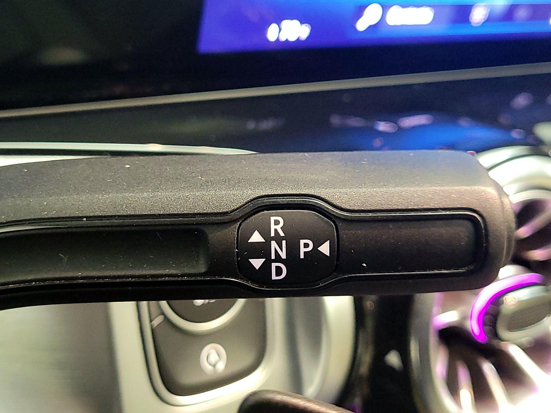 Thumbnail: 2022 Mercedes-Benz GLB - 17