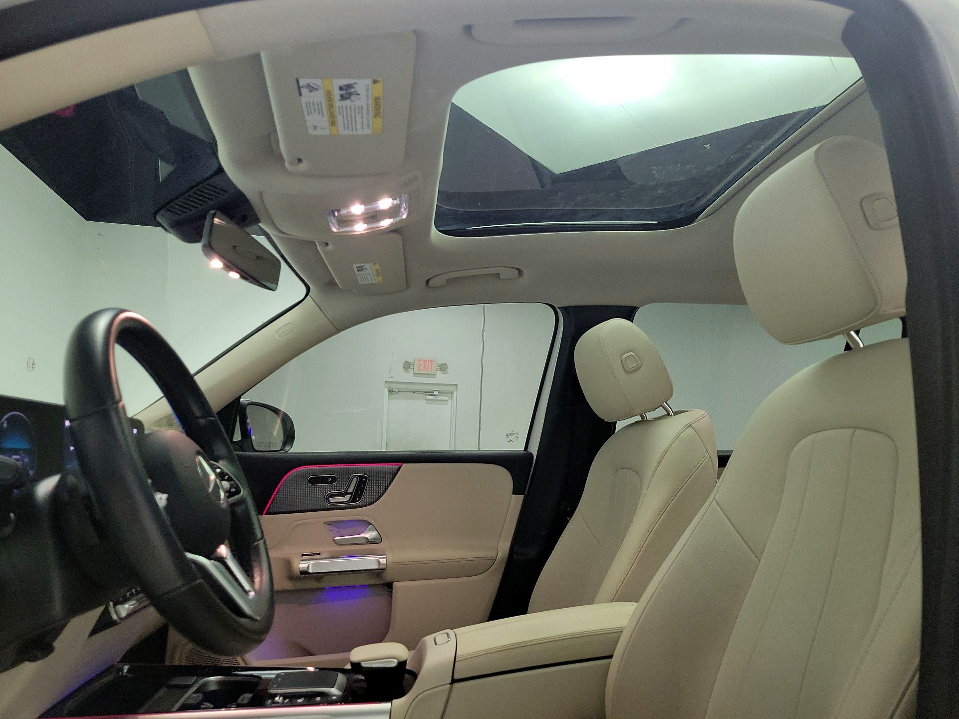 Thumbnail: 2022 Mercedes-Benz GLB - 19