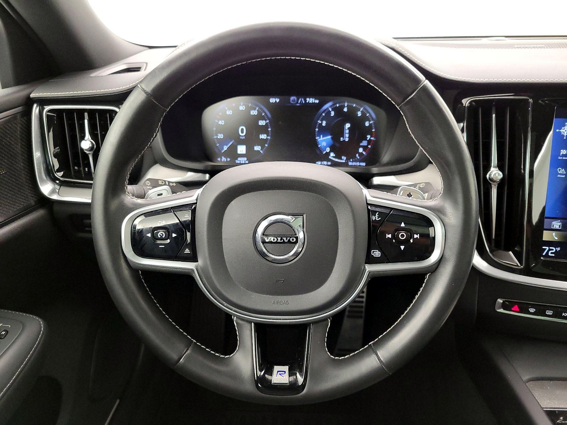 Thumbnail: 2020 Volvo V60 - 10