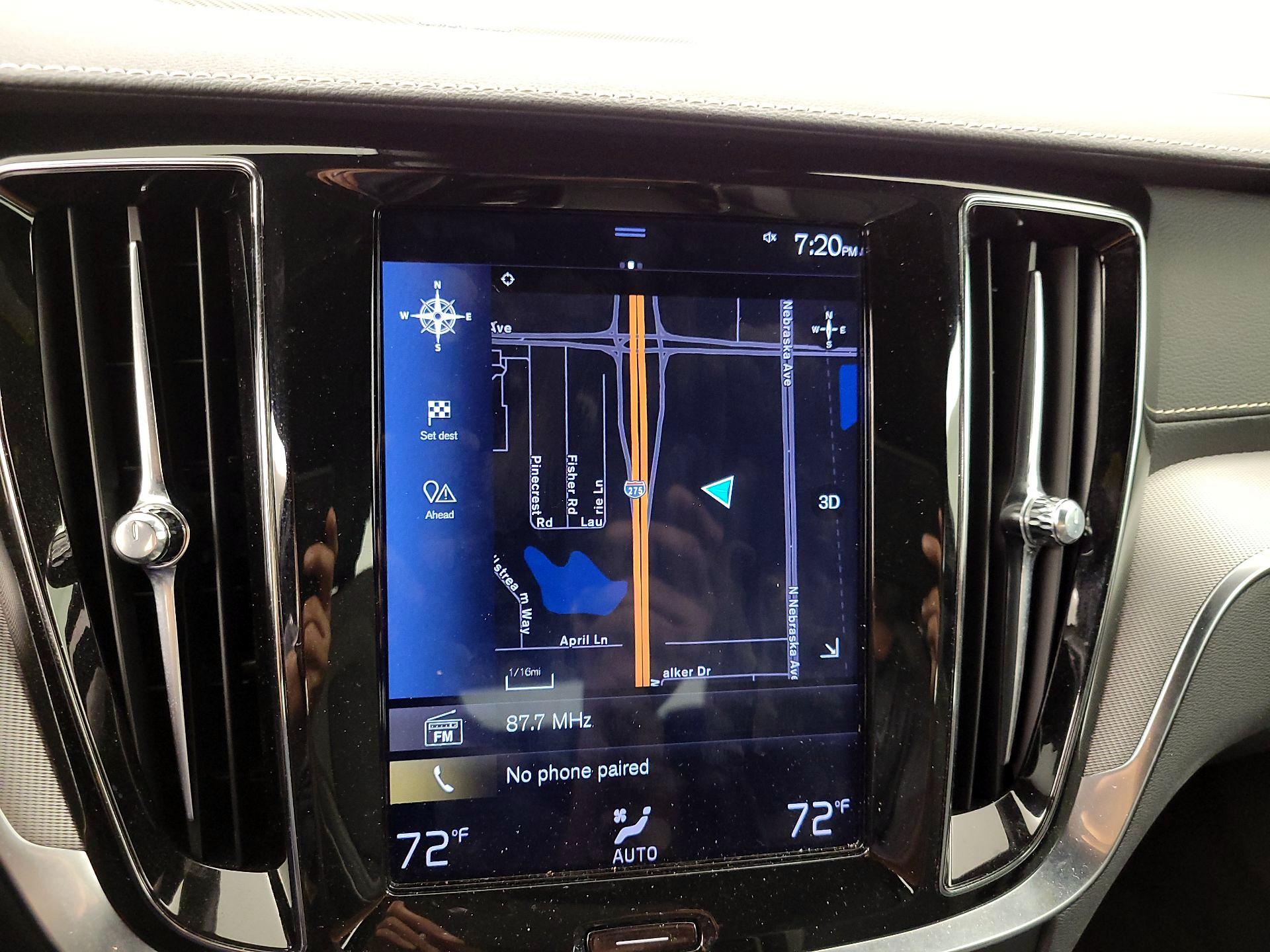 Thumbnail: 2020 Volvo V60 - 14