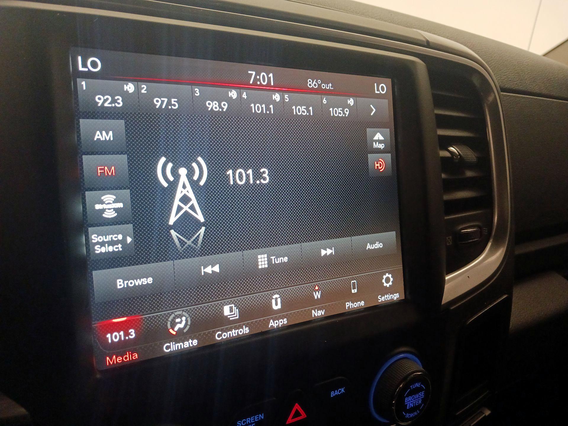 Thumbnail: 2022 RAM 1500 Classic - 16