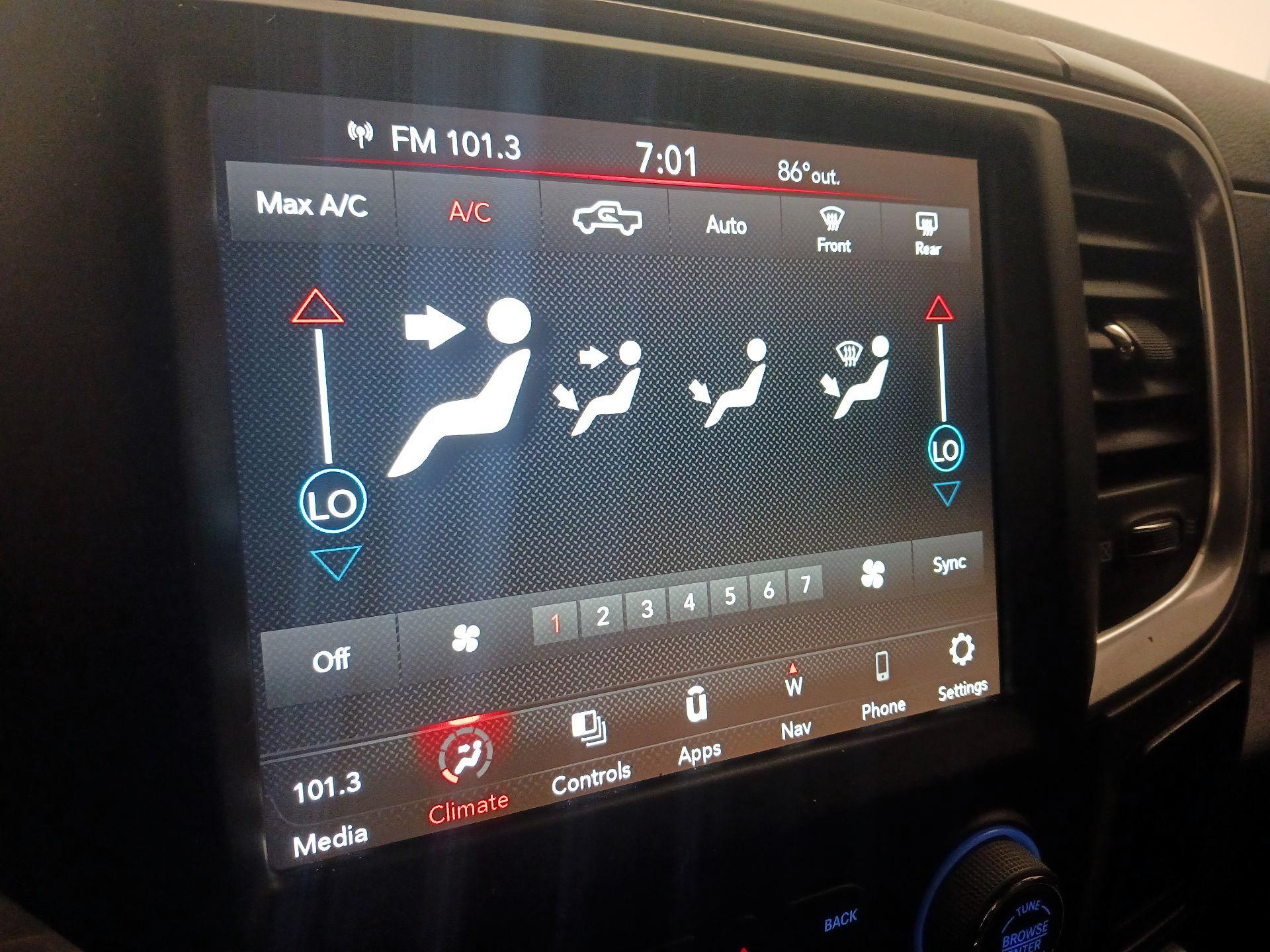 Thumbnail: 2022 RAM 1500 Classic - 17