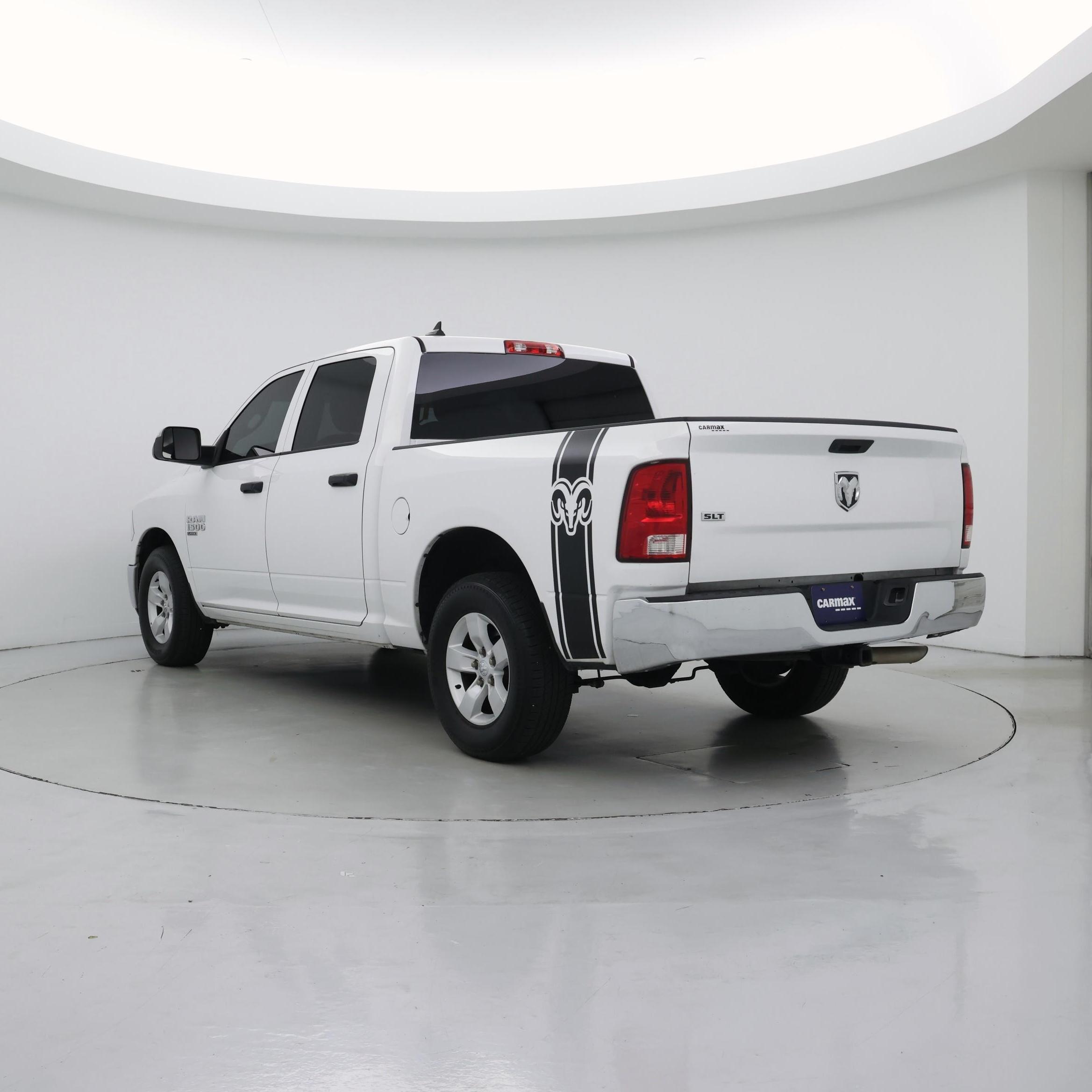 Thumbnail: 2022 RAM 1500 Classic - 2