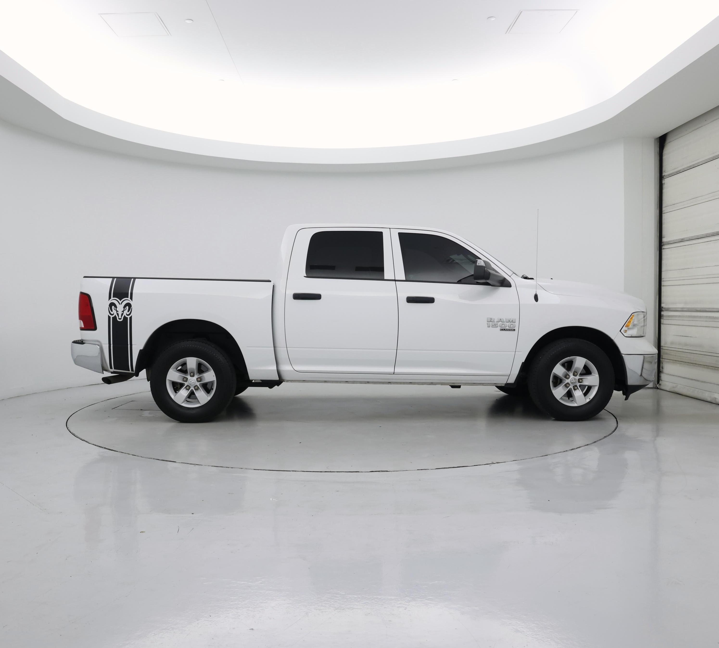 Thumbnail: 2022 RAM 1500 Classic - 7