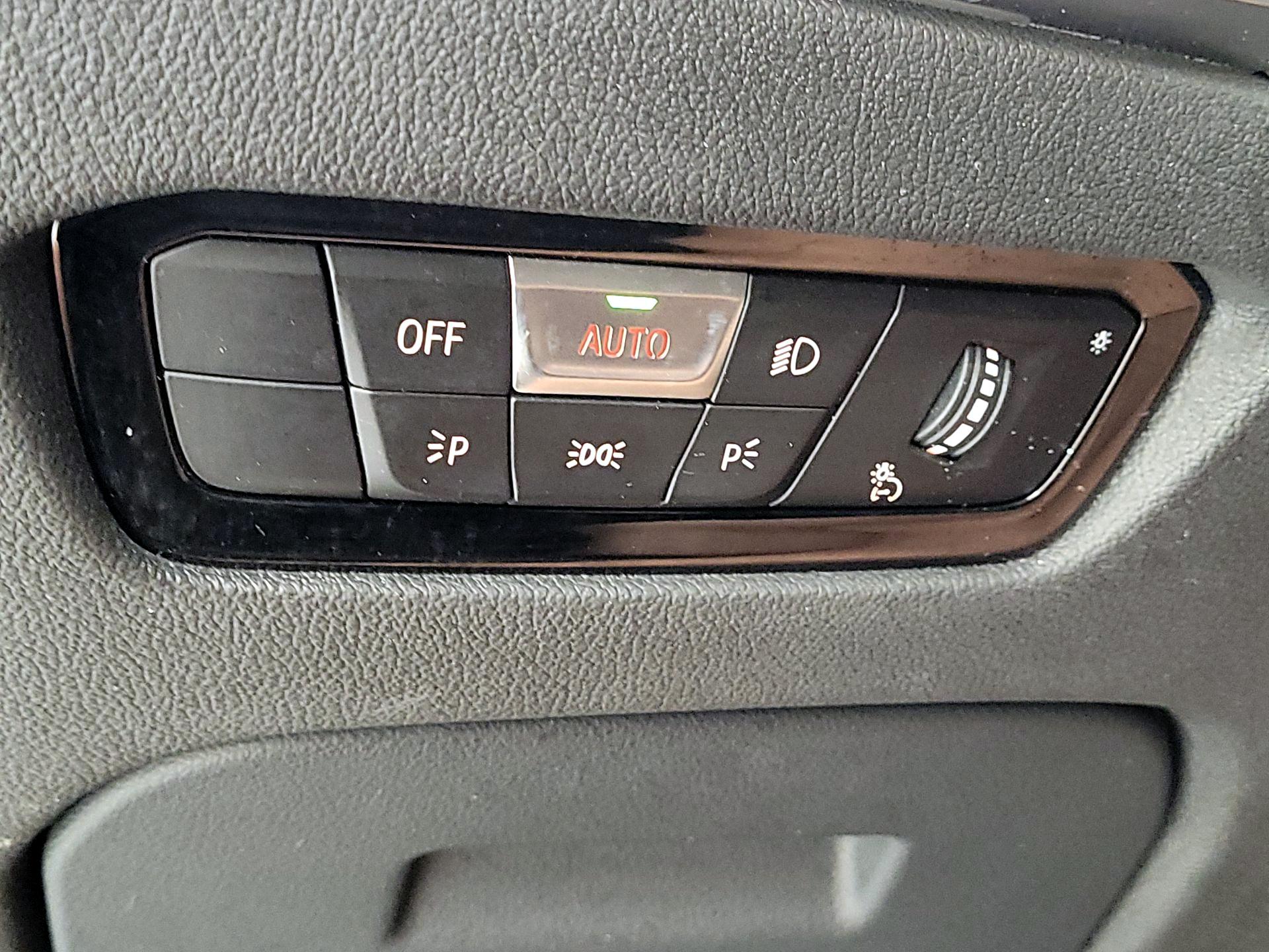 Thumbnail: 2021 BMW 3 Series - 13